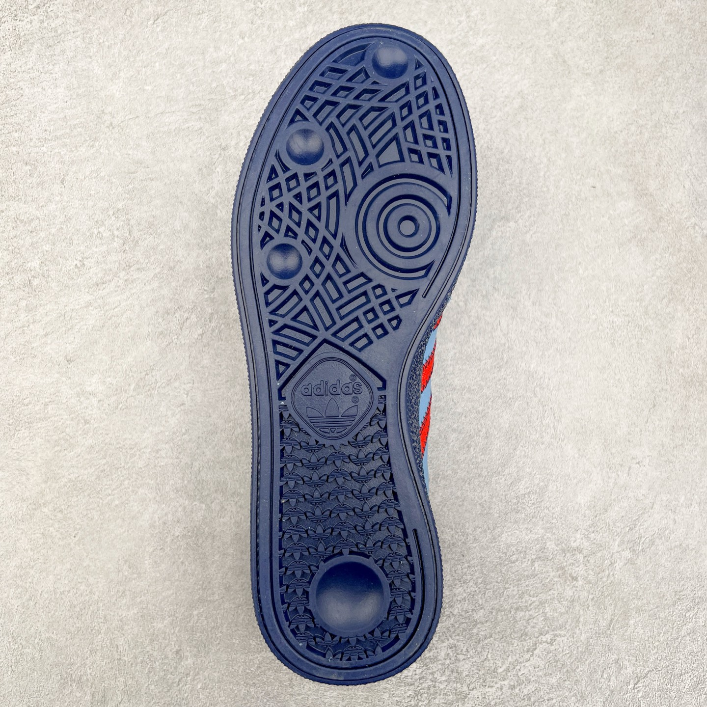 图片[9]-AD Originals Handball SPZL 手球运动员系列百搭休闲运动板鞋 IH3312 这款来自阿迪达斯的这款HANDBALL SPZL前身是一双手球运动鞋，这一次拿来复刻，所以鞋面的主要色彩选用了黑色， 鞋面外侧除了Spezial字母之外还有三叶草标志。Handball SPZL作为复古手球训练鞋与作为室内足球鞋的Samba有着异曲同工之处，但是质感更为出众的鞋身以及丰富的配色选择比起Samba来讲可以说是更胜一筹了！尺码：36 36⅔ 37⅓ 38 38⅔ 39⅓ 40 40⅔ 41⅓ 42 42⅔ 43⅓ 44 45-选品中心