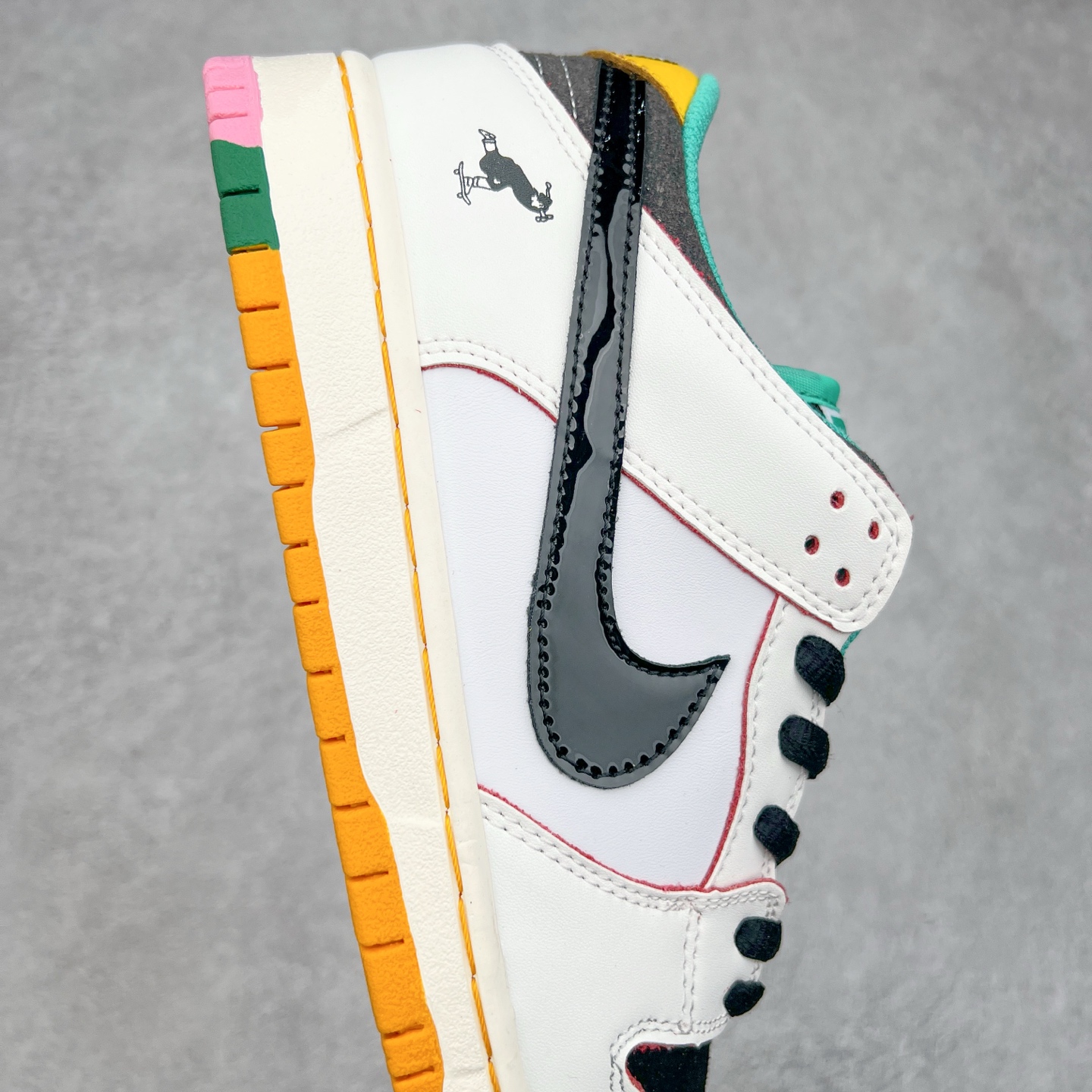 图片[6]-NK Dunk Low HJ4132-100 全新支线性价比拉满 迎合行情定价 正确头层皮料 细节均购入原鞋校对开发 全套原纸板楦头加持 细节品控鞋型稳定 独家私模官方最新原厂磨具打造大底 鞋头坡度极致还原 原盒原配 玻璃冲刀 超高清洁度 全鞋零毛边皮料切割 正确中底布背胶中底布拉帮走线 尺码：36 36.5 37.5 38 38.5 39 40 40.5 41 42 42.5 43 44 44.5 45 46-选品中心