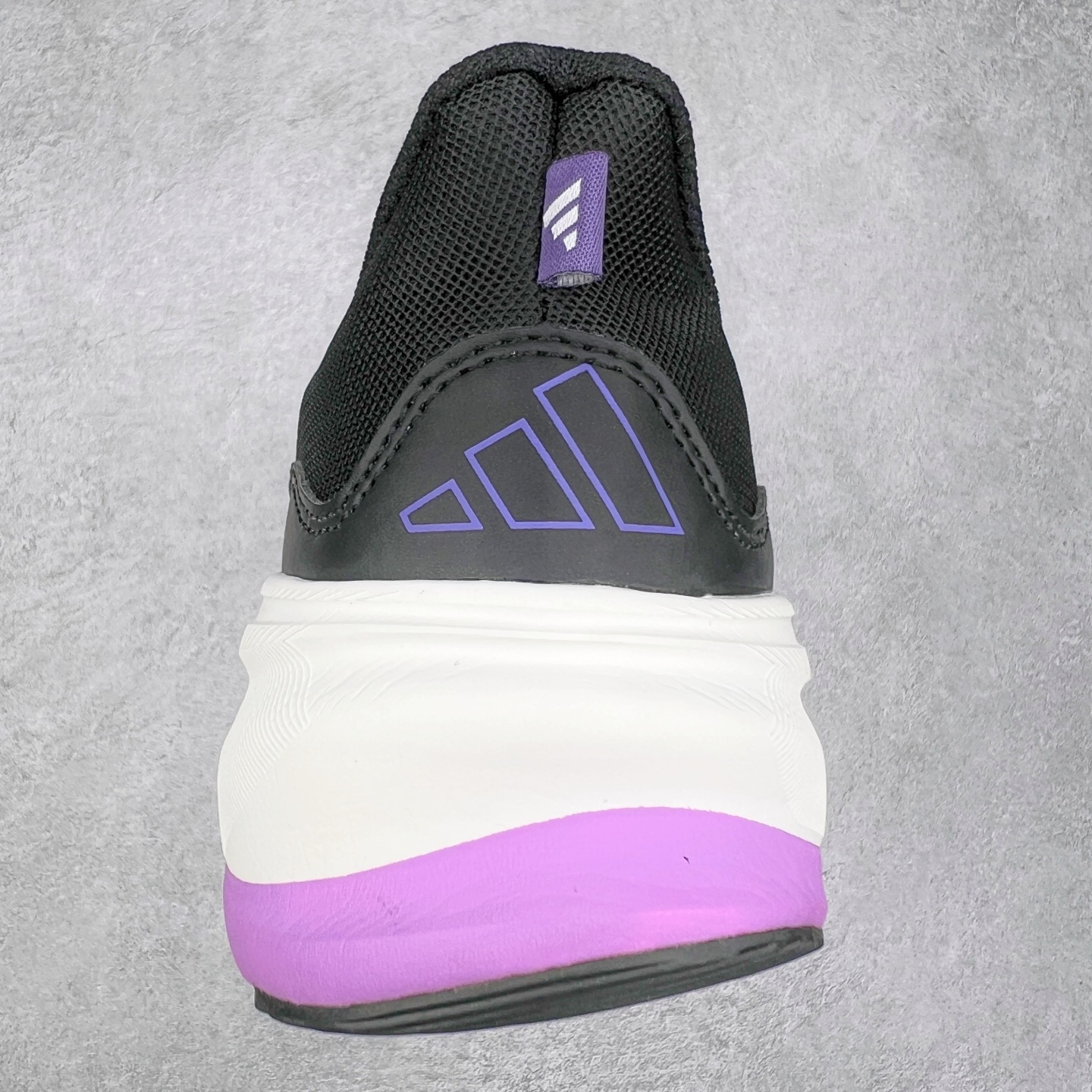 图片[8]-AD Supernova Rise 阿迪全新休闲轻跑鞋 款鞋采用了Dreamstrike+ 中底 将缓冲材质与柔软的织物相结合 以最大限度地减少刺激性摩擦和慢跑后水泡的可能性 在美学方面 Supernova Rise 从自然和生物中汲取灵感 如深色底色和半绿色细节 尺码：36 36.5 37.5 38 38.5 39 40 40.5 41 42 42.5 43 44 44.5 45-选品中心