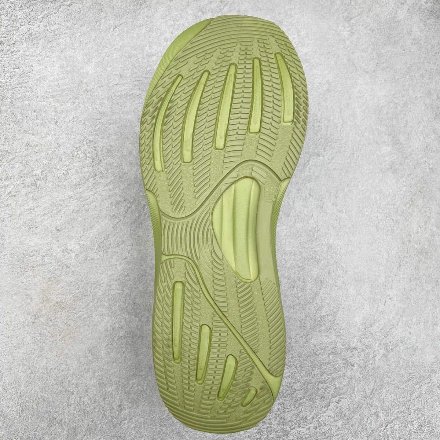 图片[9]-AD Supernova Rise 阿迪全新休闲轻跑鞋 款鞋采用了Dreamstrike+ 中底 将缓冲材质与柔软的织物相结合 以最大限度地减少刺激性摩擦和慢跑后水泡的可能性 在美学方面 Supernova Rise 从自然和生物中汲取灵感 如深色底色和半绿色细节 尺码：36 36.5 37.5 38 38.5 39 40 40.5 41 42 42.5 43 44 44.5 45-选品中心