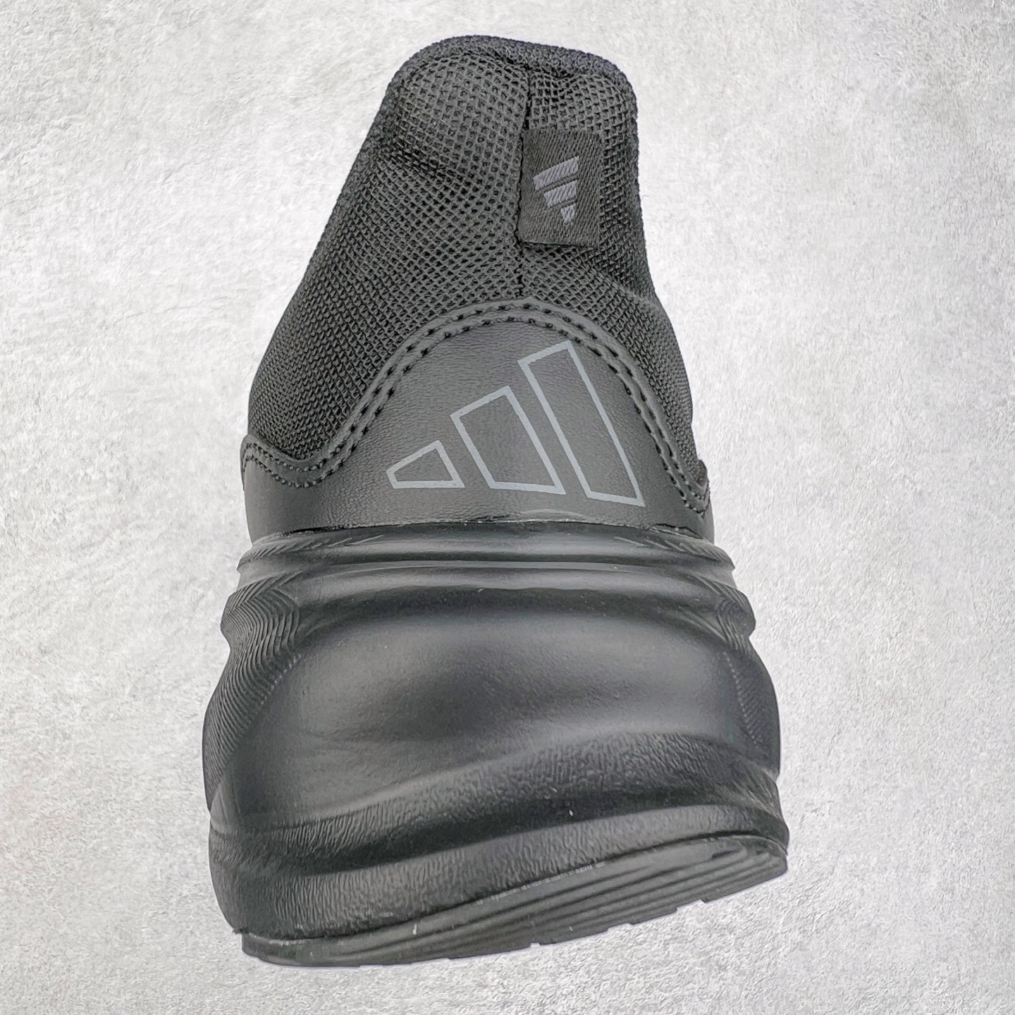 图片[8]-AD Supernova Rise 阿迪全新休闲轻跑鞋 款鞋采用了Dreamstrike+ 中底 将缓冲材质与柔软的织物相结合 以最大限度地减少刺激性摩擦和慢跑后水泡的可能性 在美学方面 Supernova Rise 从自然和生物中汲取灵感 如深色底色和半绿色细节 尺码：36 36.5 37.5 38 38.5 39 40 40.5 41 42 42.5 43 44 44.5 45-选品中心