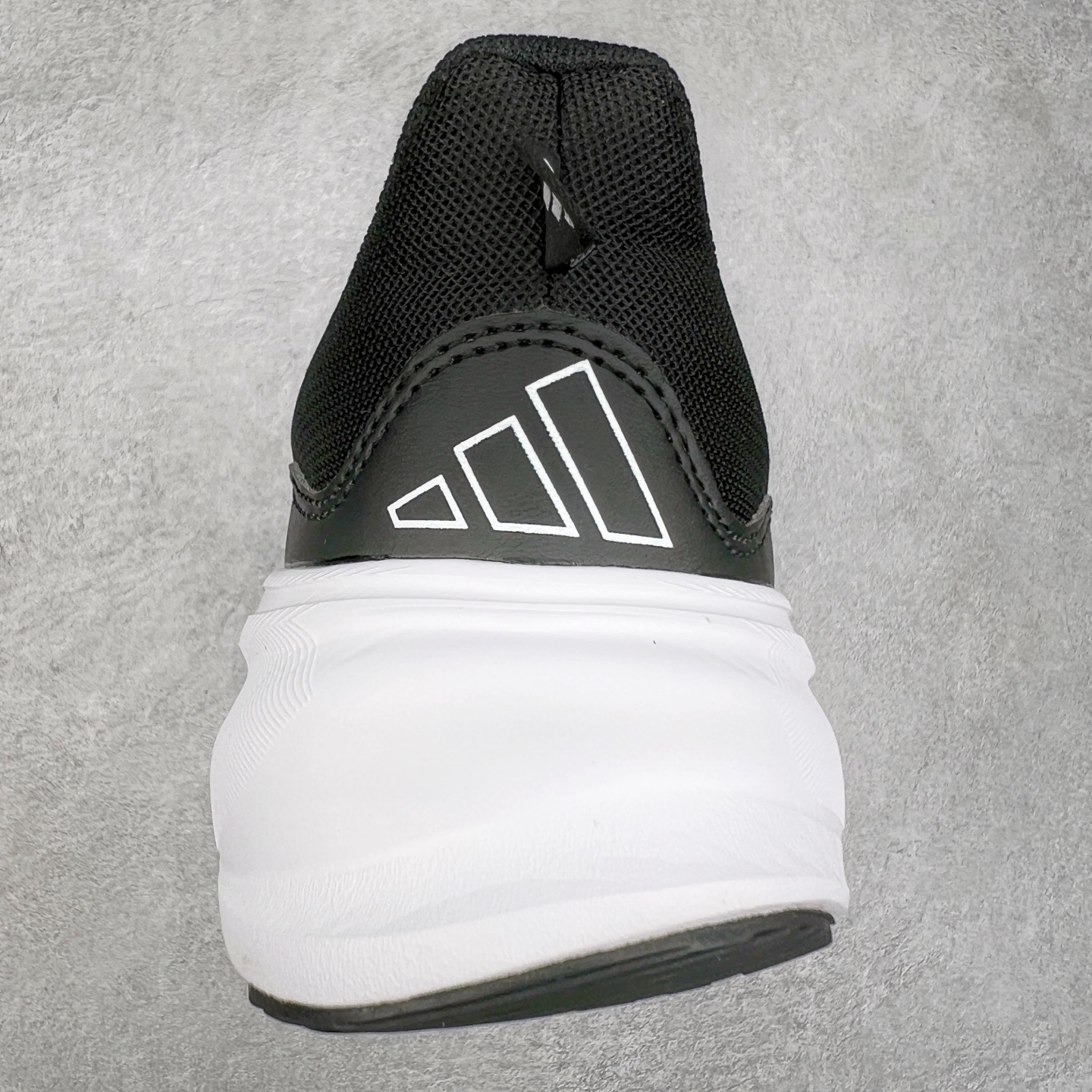 图片[8]-AD Supernova Rise 阿迪全新休闲轻跑鞋 款鞋采用了Dreamstrike+ 中底 将缓冲材质与柔软的织物相结合 以最大限度地减少刺激性摩擦和慢跑后水泡的可能性 在美学方面 Supernova Rise 从自然和生物中汲取灵感 如深色底色和半绿色细节 尺码：36 36.5 37.5 38 38.5 39 40 40.5 41 42 42.5 43 44 44.5 45-选品中心