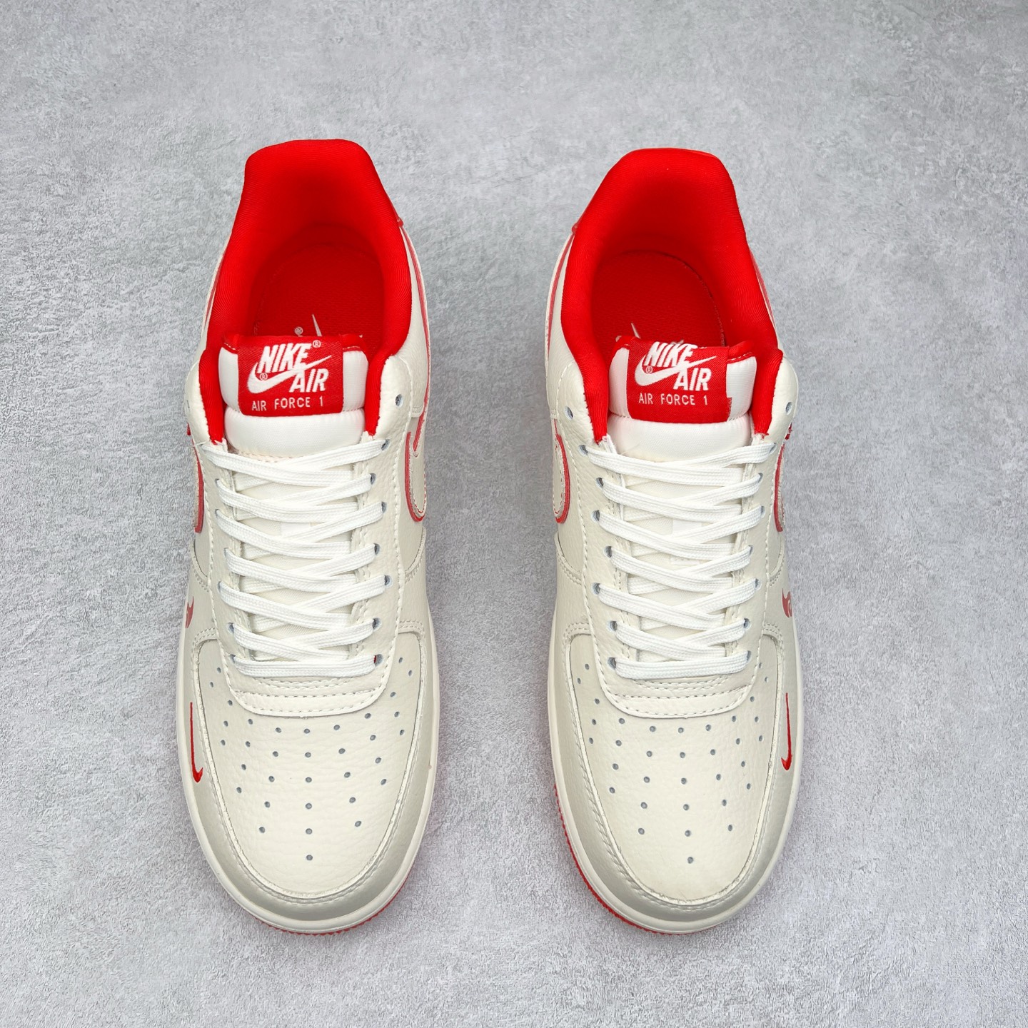 图片[2]-NK Air Force 1´07 Low 空军一号低帮百搭休闲运动板鞋 KK1988-059 柔软、弹性十足的缓震性能和出色的中底设计 横跨复古与现代的外型结合 造就出风靡全球 三十多年的Force 1 直到今天还深受青睐 尺码：36 36.5 37.5 38 38.5 39 40 40.5 41 42 42.5 43 44 44.5 45-选品中心