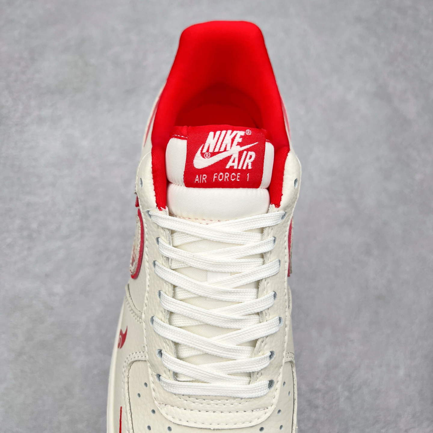 图片[5]-NK Air Force 1´07 Low 空军一号低帮百搭休闲运动板鞋 KK1988-059 柔软、弹性十足的缓震性能和出色的中底设计 横跨复古与现代的外型结合 造就出风靡全球 三十多年的Force 1 直到今天还深受青睐 尺码：36 36.5 37.5 38 38.5 39 40 40.5 41 42 42.5 43 44 44.5 45-选品中心