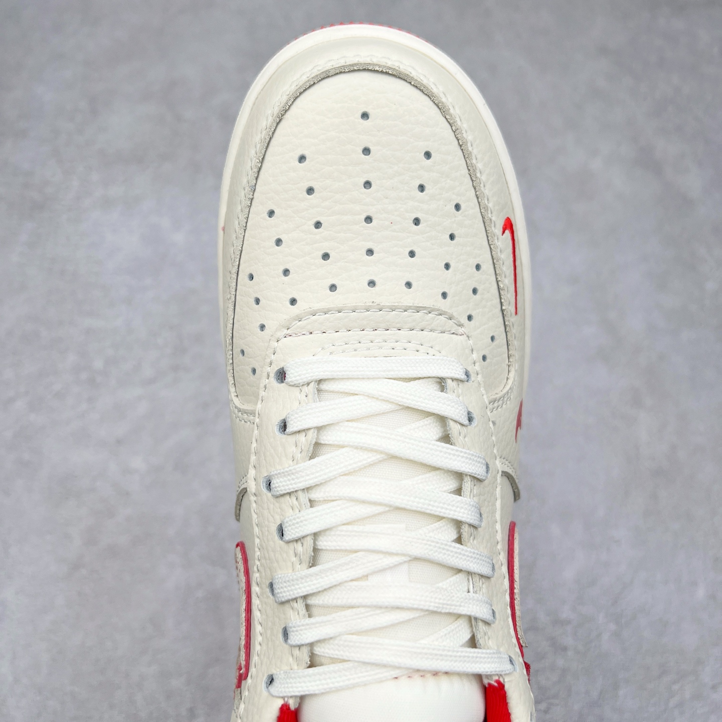 图片[4]-NK Air Force 1´07 Low 空军一号低帮百搭休闲运动板鞋 KK1988-059 柔软、弹性十足的缓震性能和出色的中底设计 横跨复古与现代的外型结合 造就出风靡全球 三十多年的Force 1 直到今天还深受青睐 尺码：36 36.5 37.5 38 38.5 39 40 40.5 41 42 42.5 43 44 44.5 45-选品中心