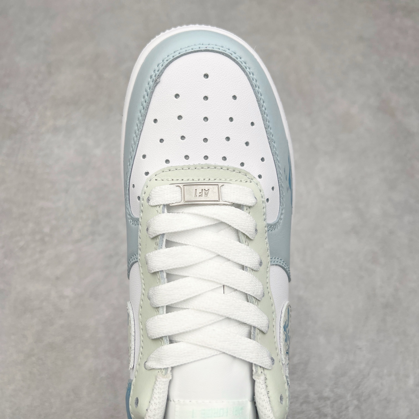 图片[4]-NK Air Force 1´07 Low 空军一号低帮百搭休闲运动板鞋 LJ2288-222 柔软、弹性十足的缓震性能和出色的中底设计 横跨复古与现代的外型结合 造就出风靡全球 三十多年的Force 1 直到今天还深受青睐 尺码：36 36.5 37.5 38 38.5 39 40 40.5 41 42 42.5 43 44 44.5 45-选品中心