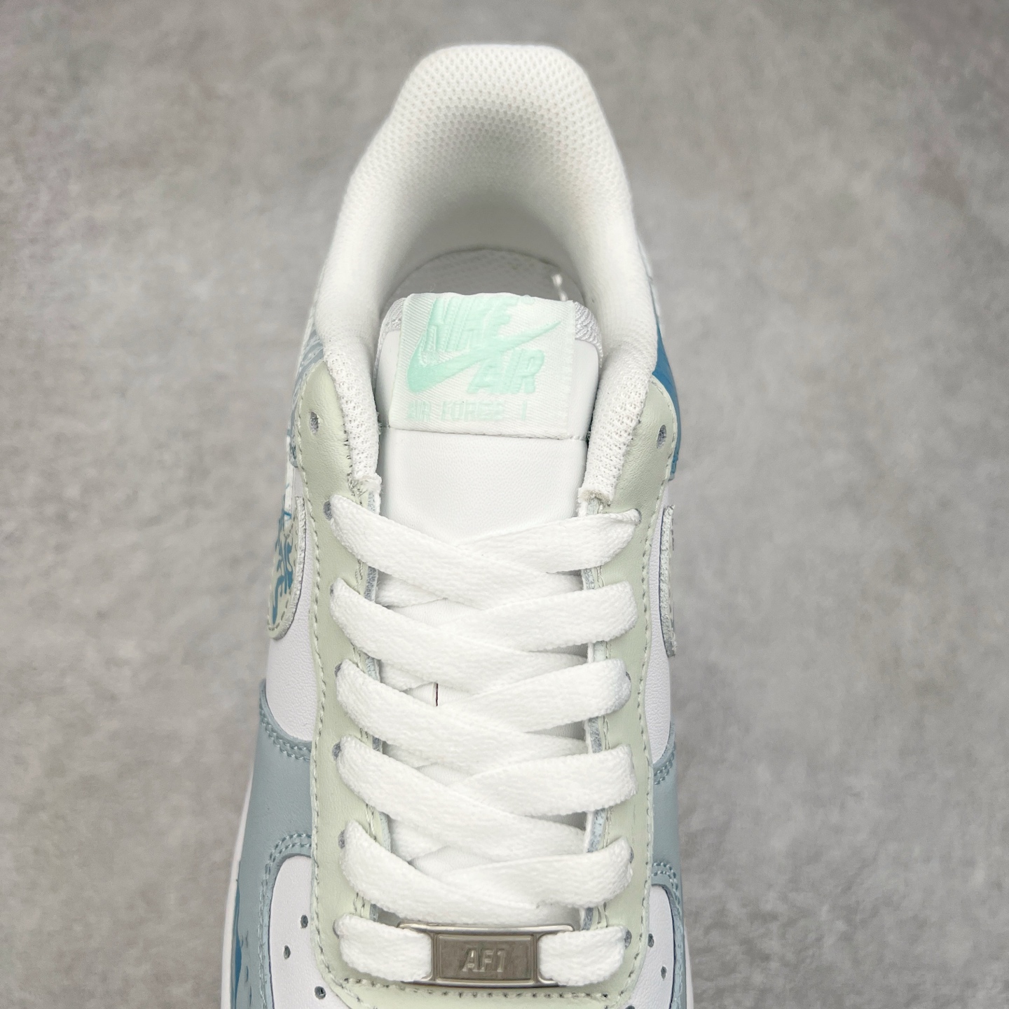 图片[5]-NK Air Force 1´07 Low 空军一号低帮百搭休闲运动板鞋 LJ2288-222 柔软、弹性十足的缓震性能和出色的中底设计 横跨复古与现代的外型结合 造就出风靡全球 三十多年的Force 1 直到今天还深受青睐 尺码：36 36.5 37.5 38 38.5 39 40 40.5 41 42 42.5 43 44 44.5 45-选品中心