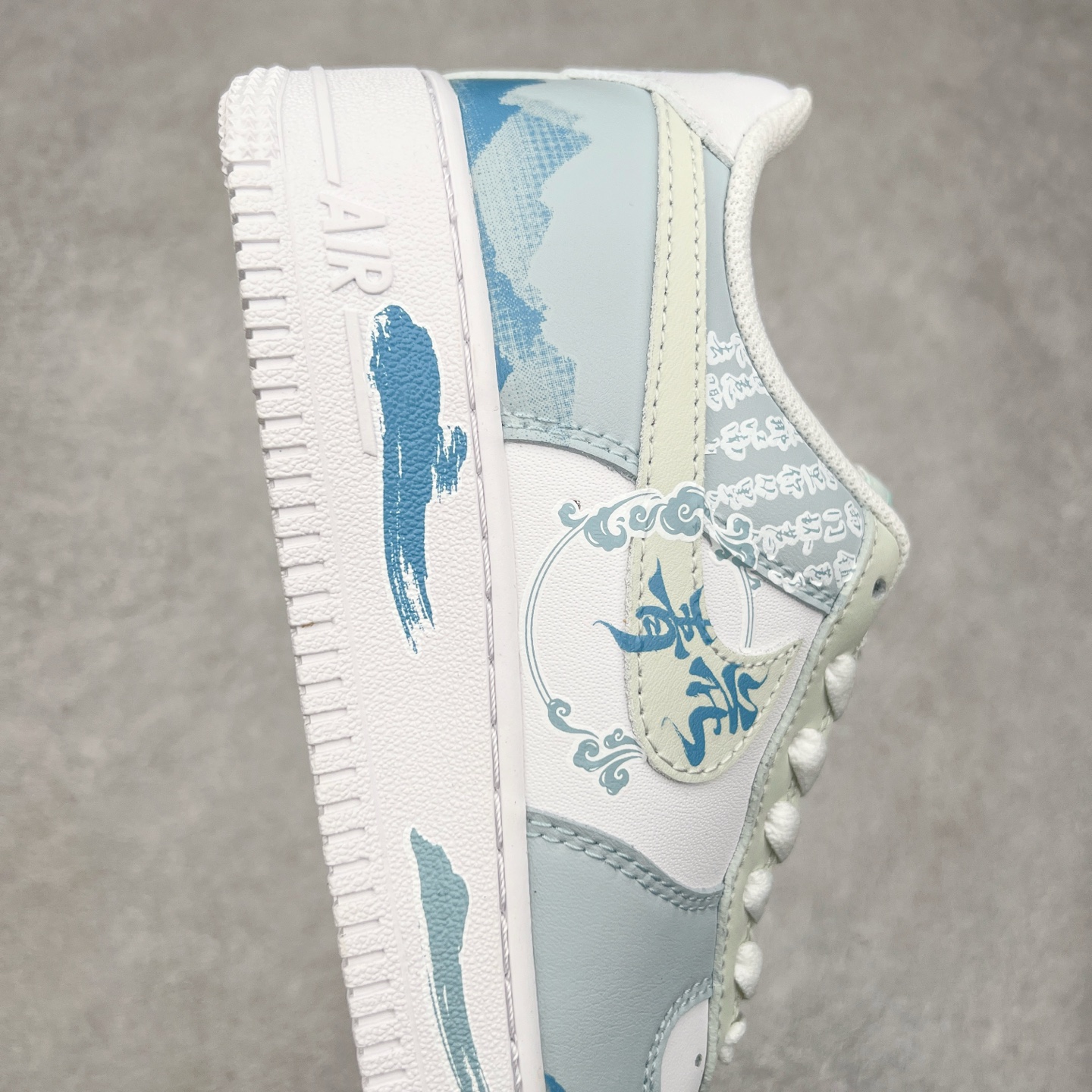 图片[6]-NK Air Force 1´07 Low 空军一号低帮百搭休闲运动板鞋 LJ2288-222 柔软、弹性十足的缓震性能和出色的中底设计 横跨复古与现代的外型结合 造就出风靡全球 三十多年的Force 1 直到今天还深受青睐 尺码：36 36.5 37.5 38 38.5 39 40 40.5 41 42 42.5 43 44 44.5 45-选品中心