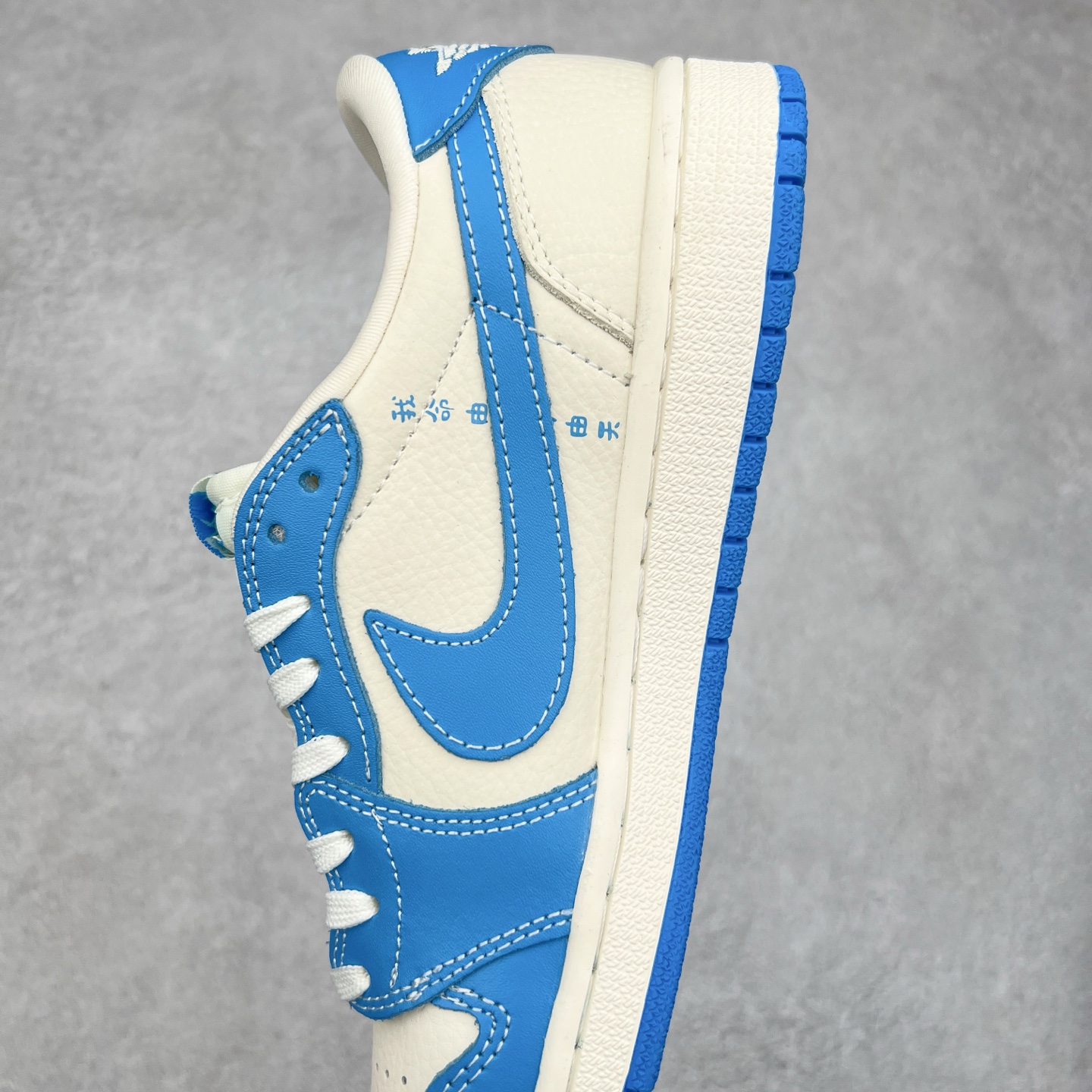 图片[7]-TS x Air Jordan AJ1 Low 倒钩低帮联名定制配色 XS2025-066 原厂内置气垫魔块 A模大底 头层小牛皮 鞋舌AJ原厂专用牛津布+AJ专用反口珍珠布+原厂无杂质高弹内里海棉+特殊封边弹力鞋带 尺码：36 36.5 37.5 38 38.5 39 40 40.5 41 42 42.5 43 44 44.5 45 46 47.5-选品中心