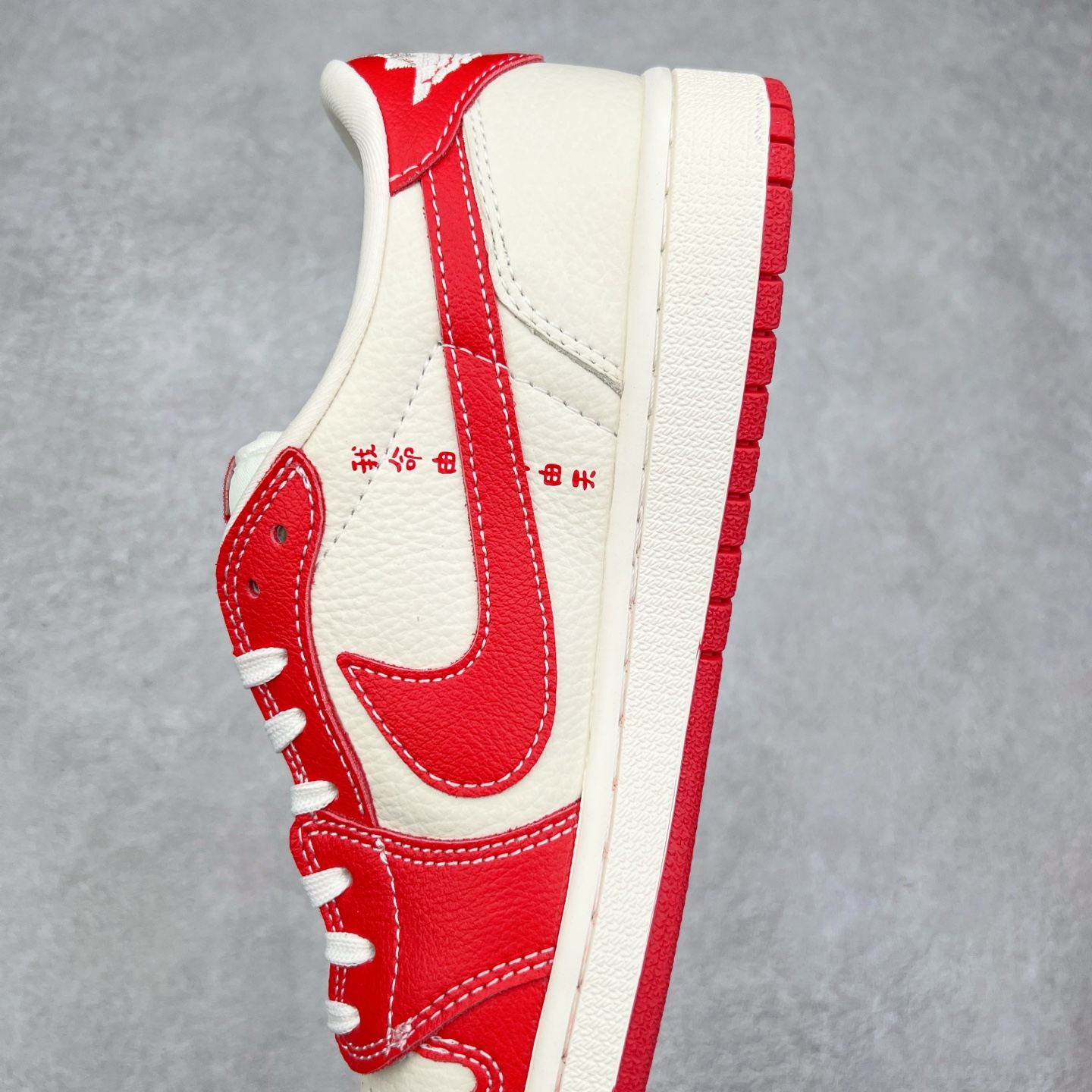 图片[7]-TS x Air Jordan AJ1 Low 倒钩低帮联名定制配色 XS2025-088 原厂内置气垫魔块 A模大底 头层小牛皮 鞋舌AJ原厂专用牛津布+AJ专用反口珍珠布+原厂无杂质高弹内里海棉+特殊封边弹力鞋带 尺码：36 36.5 37.5 38 38.5 39 40 40.5 41 42 42.5 43 44 44.5 45 46 47.5-选品中心