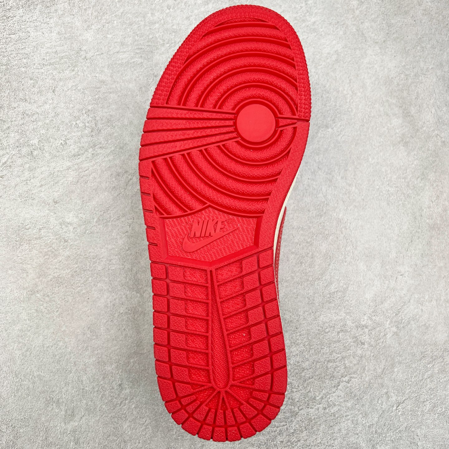 图片[9]-TS x Air Jordan AJ1 Low 倒钩低帮联名定制配色 XS2025-088 原厂内置气垫魔块 A模大底 头层小牛皮 鞋舌AJ原厂专用牛津布+AJ专用反口珍珠布+原厂无杂质高弹内里海棉+特殊封边弹力鞋带 尺码：36 36.5 37.5 38 38.5 39 40 40.5 41 42 42.5 43 44 44.5 45 46 47.5-选品中心