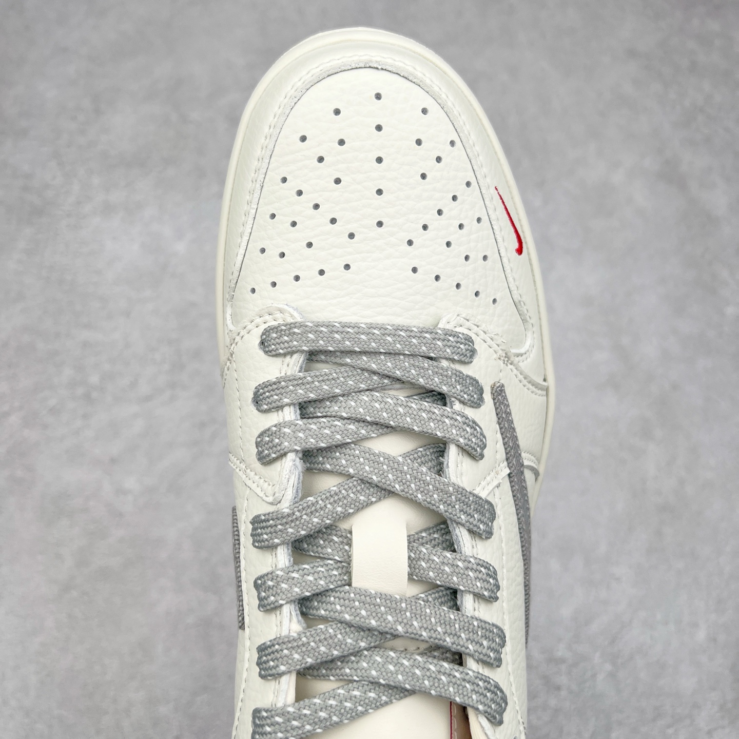 图片[4]-TS x Air Jordan AJ1 Low 倒钩低帮联名定制配色 JH6088-705 原厂内置气垫魔块 A模大底 头层小牛皮 鞋舌AJ原厂专用牛津布+AJ专用反口珍珠布+原厂无杂质高弹内里海棉+特殊封边弹力鞋带 尺码：36 36.5 37.5 38 38.5 39 40 40.5 41 42 42.5 43 44 44.5 45 46 47.5-选品中心