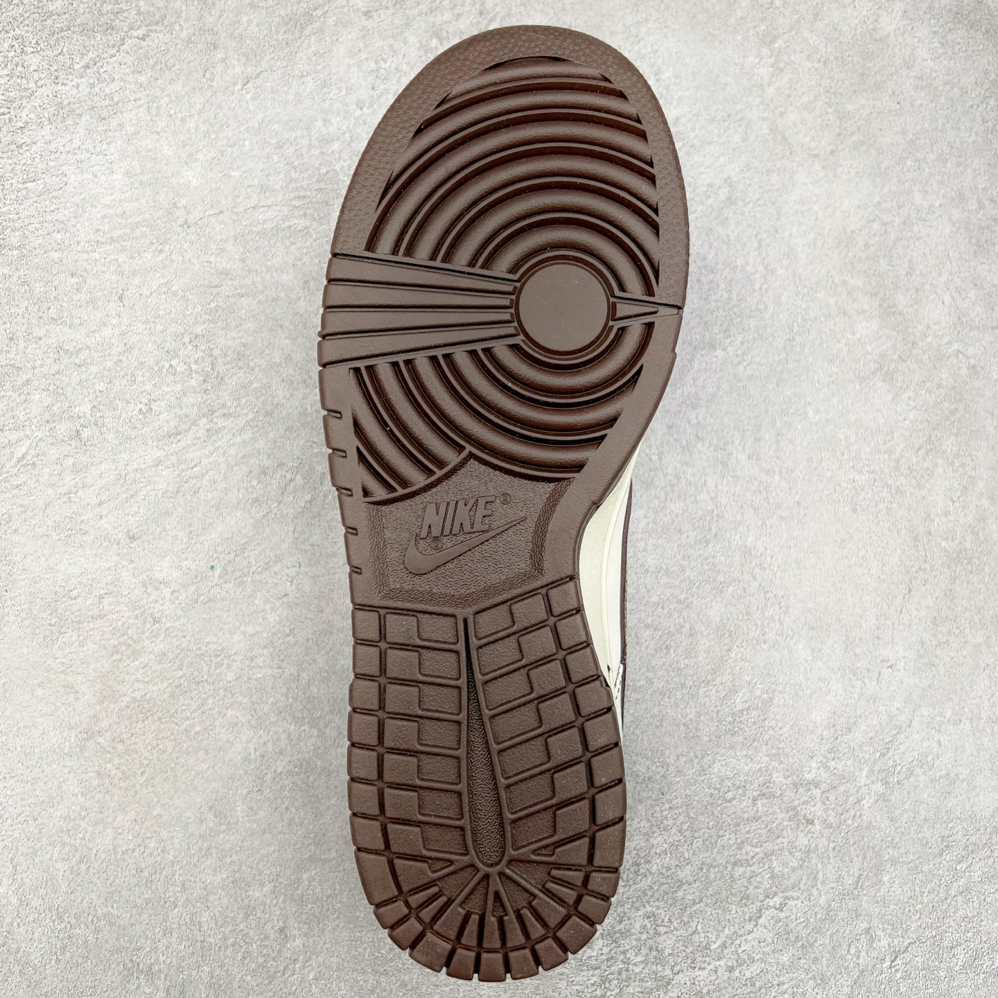 图片[9]-NK Dunk Low 定制配色 AG3702-854 大厂出品 极力推荐 原装头层材料 独家版型蒸餾加工帶來的是更好的视觉和脚感体验大厂纯原品质出货 清洁度 电绣工艺 皮料切割干净无任何毛边 细节完美 尺码：36 36.5 37.5 38 38.5 39 40 40.5 41 42 42.5 43 44 44.5 45-选品中心