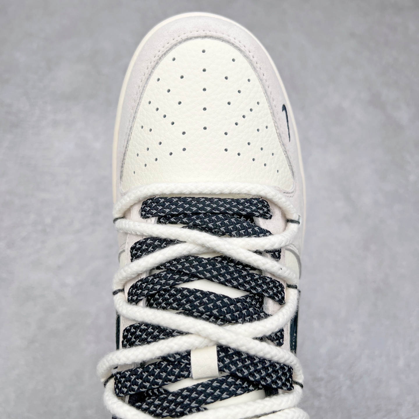 图片[4]-NK Dunk Low 定制配色 YX5066-238 大厂出品 极力推荐 原装头层材料 独家版型蒸餾加工帶來的是更好的视觉和脚感体验大厂纯原品质出货 清洁度 电绣工艺 皮料切割干净无任何毛边 细节完美 尺码：36 36.5 37.5 38 38.5 39 40 40.5 41 42 42.5 43 44 44.5 45-选品中心