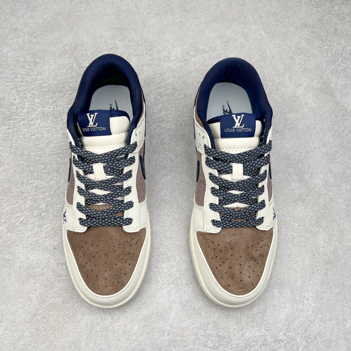 图片[2]-NK Dunk Low 定制配色 CH8311-273 大厂出品 极力推荐 原装头层材料 独家版型蒸餾加工帶來的是更好的视觉和脚感体验大厂纯原品质出货 清洁度 电绣工艺 皮料切割干净无任何毛边 细节完美 尺码：36 36.5 37.5 38 38.5 39 40 40.5 41 42 42.5 43 44 44.5 45-选品中心