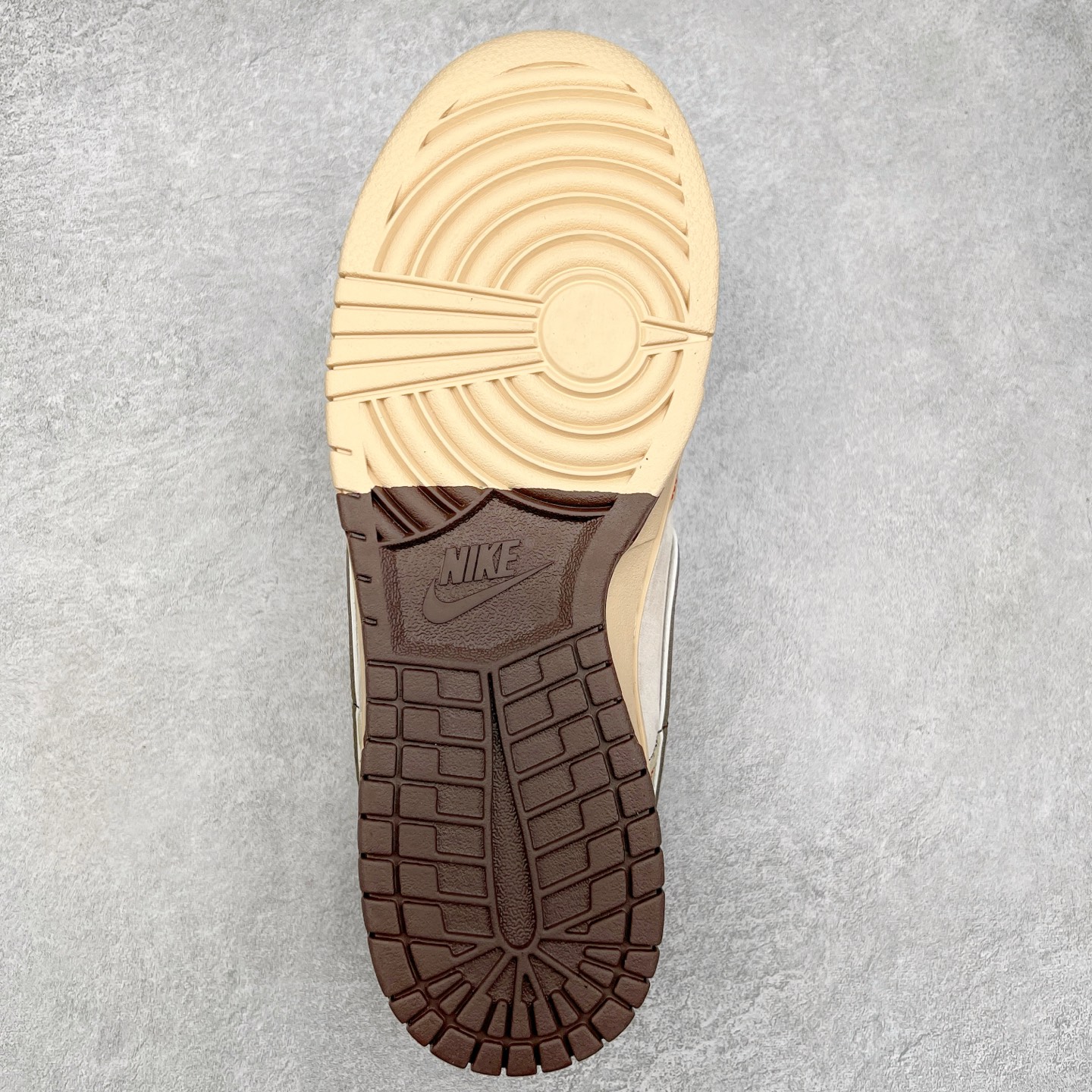 图片[9]-NK Dunk Low 定制配色 MM1089-021 大厂出品 极力推荐 原装头层材料 独家版型蒸餾加工帶來的是更好的视觉和脚感体验大厂纯原品质出货 清洁度 电绣工艺 皮料切割干净无任何毛边 细节完美 尺码：36 36.5 37.5 38 38.5 39 40 40.5 41 42 42.5 43 44 44.5 45-选品中心