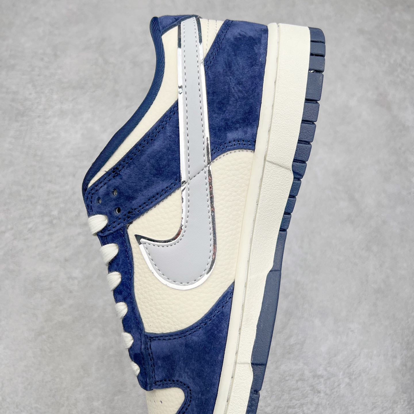 图片[7]-NK Dunk Low 定制配色 KK1333-033 大厂出品 极力推荐 原装头层材料 独家版型蒸餾加工帶來的是更好的视觉和脚感体验大厂纯原品质出货 清洁度 电绣工艺 皮料切割干净无任何毛边 细节完美 尺码：36 36.5 37.5 38 38.5 39 40 40.5 41 42 42.5 43 44 44.5 45-选品中心