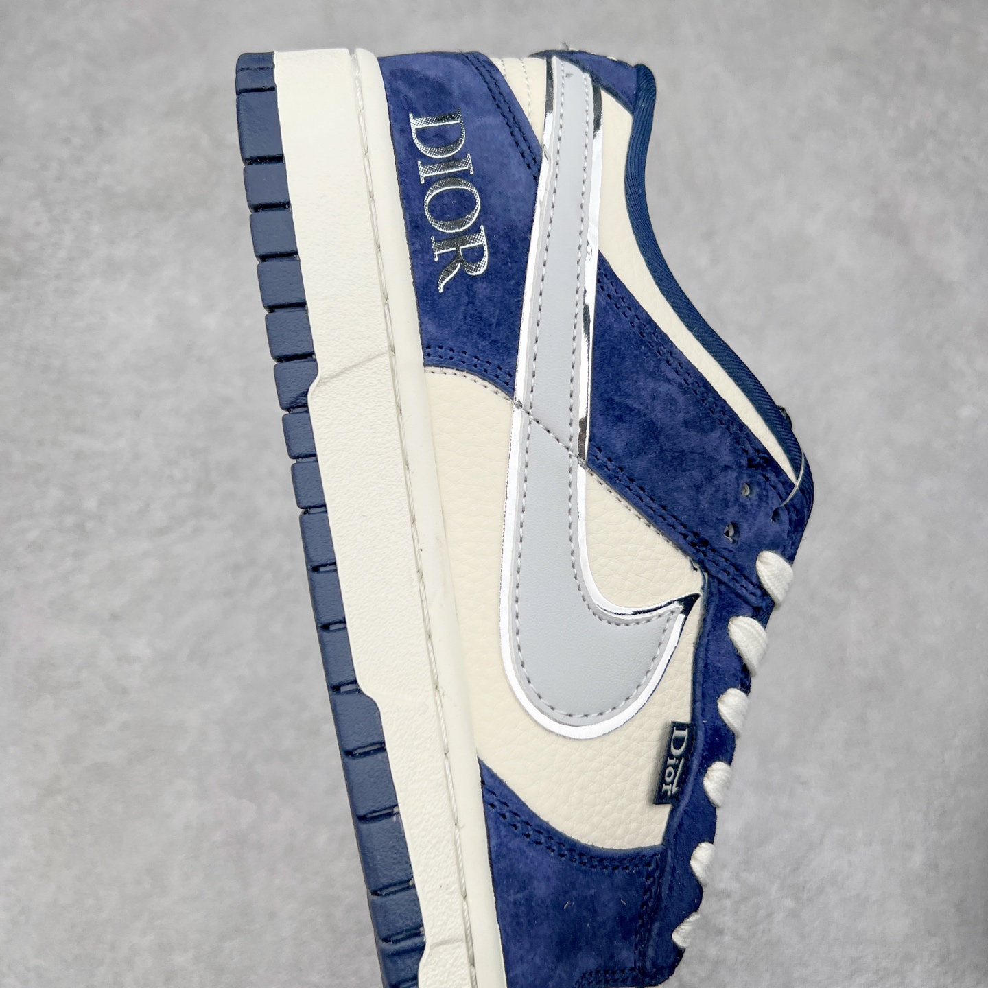 图片[6]-NK Dunk Low 定制配色 KK1333-033 大厂出品 极力推荐 原装头层材料 独家版型蒸餾加工帶來的是更好的视觉和脚感体验大厂纯原品质出货 清洁度 电绣工艺 皮料切割干净无任何毛边 细节完美 尺码：36 36.5 37.5 38 38.5 39 40 40.5 41 42 42.5 43 44 44.5 45-选品中心