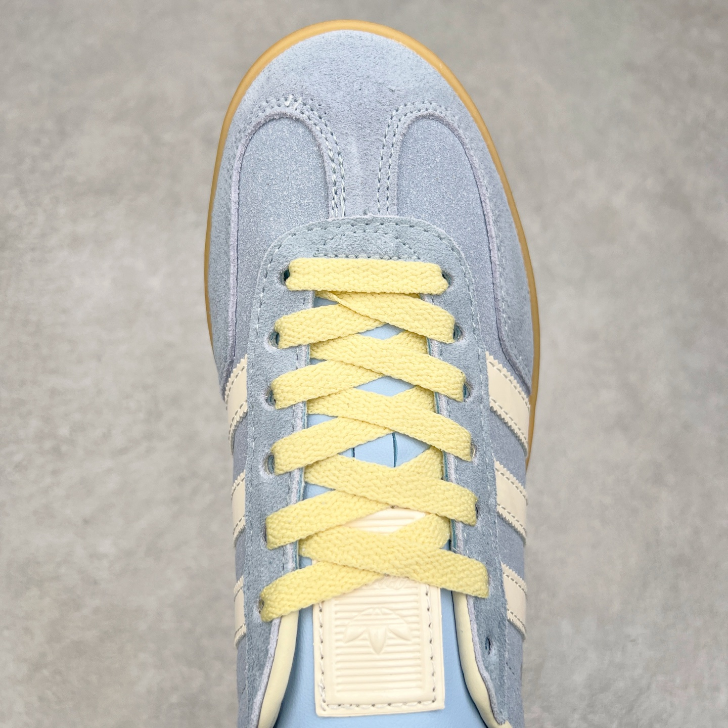 图片[4]-AD Gazelle Indoor Trainers 羚羊内训系列低帮复古百搭休闲运动德训风板鞋 JR8029 90年代经典的复刻版！自60年代以足球训练鞋面世以来,Gazelle就以其经典设计席卷全球。1991年版本的复刻,再造经典Gazelle。采用皮革打造,搭配浊色细节,让这款经典更加简约。尺码：36 36⅔ 37⅓ 38 38⅔ 39⅓ 40 40⅔ 41⅓ 42 42⅔ 43⅓ 44 45-选品中心