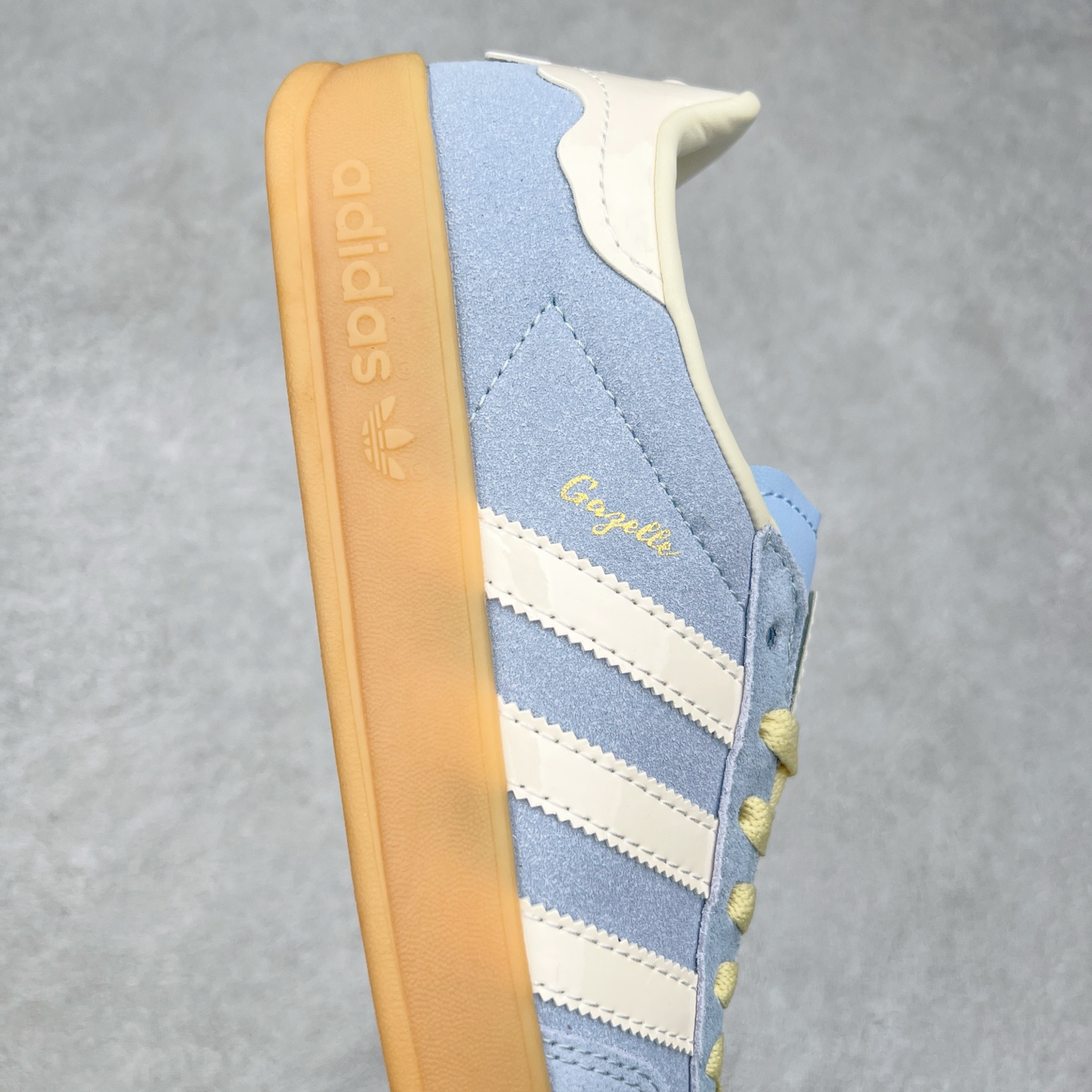 图片[6]-AD Gazelle Indoor Trainers 羚羊内训系列低帮复古百搭休闲运动德训风板鞋 JR8029 90年代经典的复刻版！自60年代以足球训练鞋面世以来,Gazelle就以其经典设计席卷全球。1991年版本的复刻,再造经典Gazelle。采用皮革打造,搭配浊色细节,让这款经典更加简约。尺码：36 36⅔ 37⅓ 38 38⅔ 39⅓ 40 40⅔ 41⅓ 42 42⅔ 43⅓ 44 45-选品中心