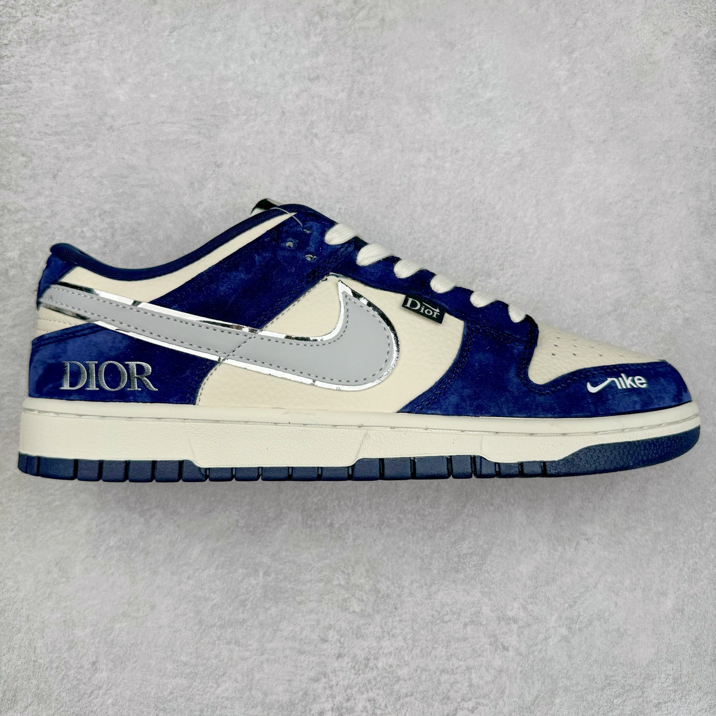 NK Dunk Low 定制配色 KK1333-033 大厂出品 极力推荐 原装头层材料 独家版型蒸餾加工帶來的是更好的视觉和脚感体验大厂纯原品质出货 清洁度 电绣工艺 皮料切割干净无任何毛边 细节完美 尺码:36 36.5 37.5 38 38.5 39 40 40.5 41 42 42.5 43 44 44.5 45-选品中心