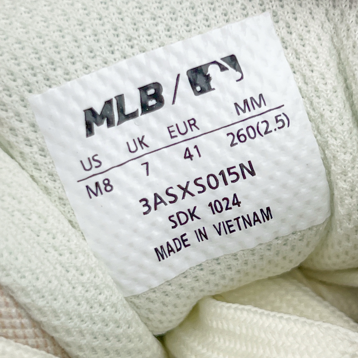 图片[12]-＃PB过验版 MLB Chunky Liner Basic 复古印花学长鞋系列低帮轻量增高厚底百搭休闲运动慢跑鞋板鞋 Korea韩国联名NY美国榄球纽约洋基队限定 目前可过轻松秒过各类鉴定 能操作的私聊 韩国代购专供 左脚内置NFC感应 区别市面贴纸假芯片 MLB专用菱形双针中底布 重点细节中底布带注胶孔 原厂NFC感应吊牌 支持鉴定 一个两位数 原盒原标 全套原楦原纸板原厂数据开发 中韩文保养标贴 绿色防霉片 平台代购专供 独家一比一RB+MD组合大底 高频后跟小人Logo精准对位立体饱满 正确网布加超迁鞋面 转印中底走线紧密 转印Logo工艺表层防刮不掉色 尺码：35 36 36.5 37.5 38 38.5 39 40 40.5 41 42 42.5 43 44 44.5 45-选品中心