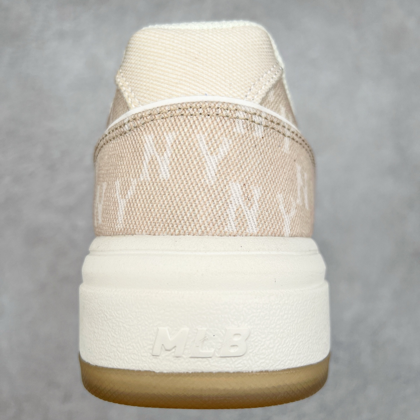 图片[8]-＃PB过验版 MLB Chunky Liner Basic 复古印花学长鞋系列低帮轻量增高厚底百搭休闲运动慢跑鞋板鞋 Korea韩国联名NY美国榄球纽约洋基队限定 目前可过轻松秒过各类鉴定 能操作的私聊 韩国代购专供 左脚内置NFC感应 区别市面贴纸假芯片 MLB专用菱形双针中底布 重点细节中底布带注胶孔 原厂NFC感应吊牌 支持鉴定 一个两位数 原盒原标 全套原楦原纸板原厂数据开发 中韩文保养标贴 绿色防霉片 平台代购专供 独家一比一RB+MD组合大底 高频后跟小人Logo精准对位立体饱满 正确网布加超迁鞋面 转印中底走线紧密 转印Logo工艺表层防刮不掉色 尺码：35 36 36.5 37.5 38 38.5 39 40 40.5 41 42 42.5 43 44 44.5 45-选品中心