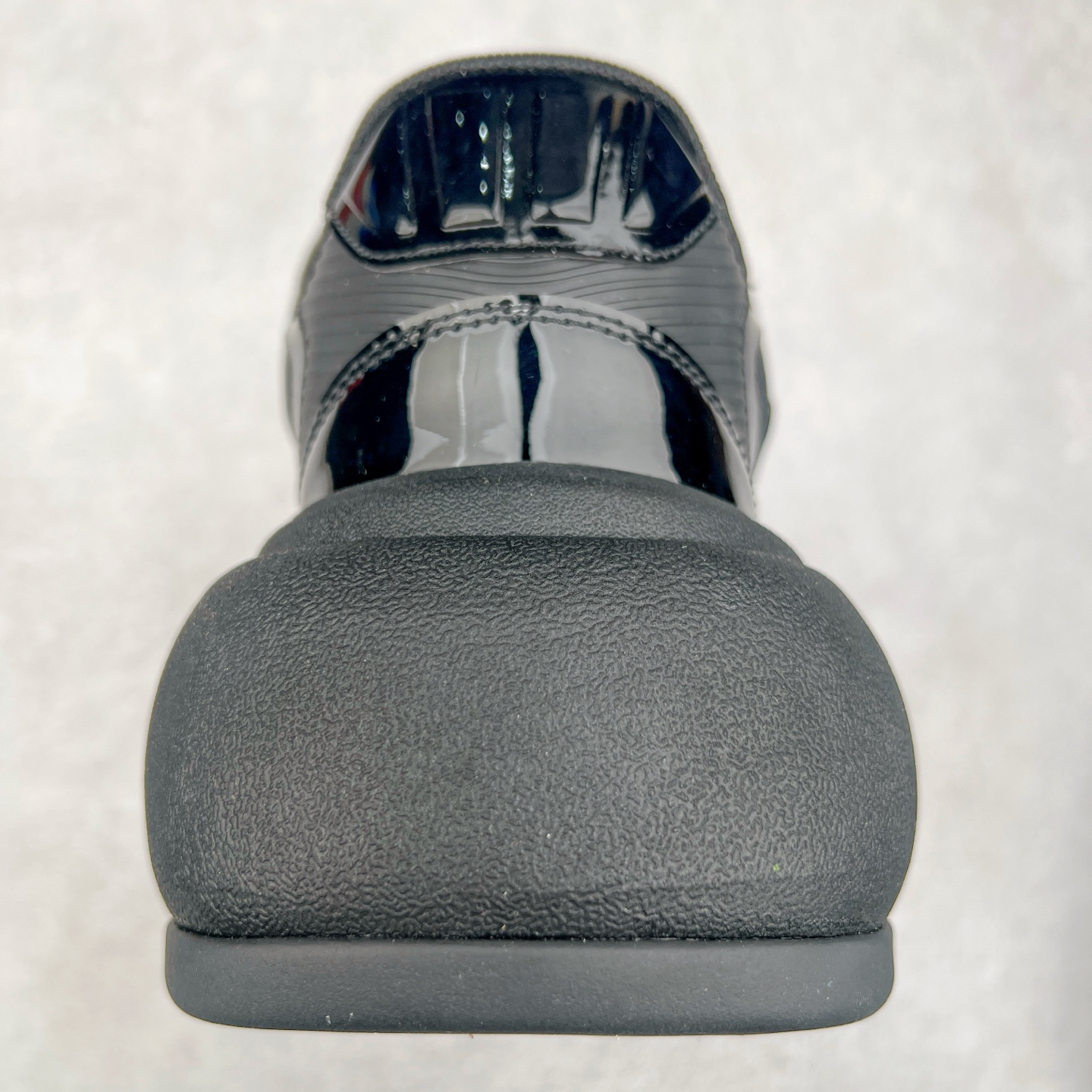 图片[8]-SMFK 2024最新火爆增高小白鞋板鞋 SMFK成立于2016年 一直在做中国品牌 中国设计 中国制造 品牌注重舒适和体验 在设计上追求unisex free size design for all并且尝试一些关于SMFK的风格 在乎每个产品的细节开发 很多部分我们采用手工制作 在相同中又存在不同 不破不立 尺码：35 36 37 38 39 40-选品中心