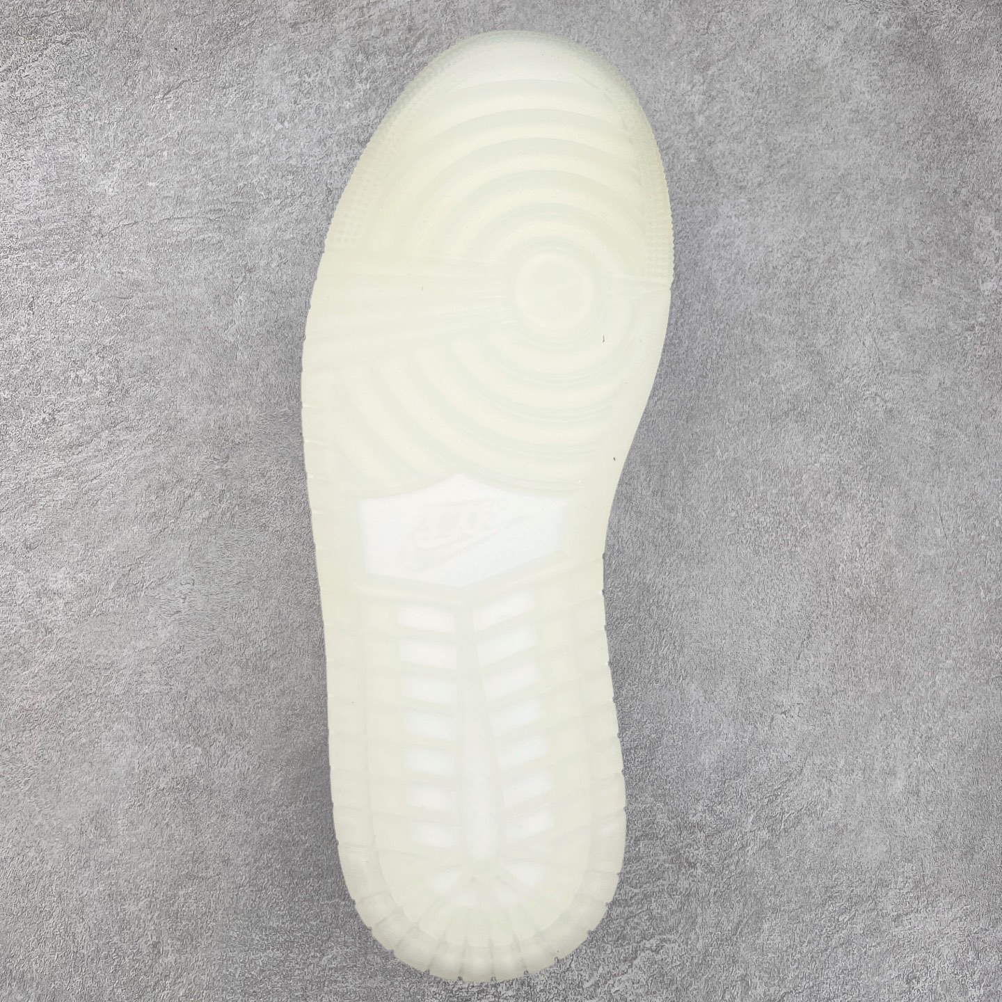 图片[9]-＃K版 Air Jordan AJ1 Low 低帮 米绿 HF4078-100 全新流水线出品 DT版本唯一平替选择 市场第二梯队最强版 全部原鞋开发 原楦原纸板开发 全鞋电脑针车 原厂内置全掌气垫 原盒内在原标 唯一Zp原版鞋带绑法 免检产品 全新2022版型 全头层皮料 完美零毛边处理 原厂配置全掌气垫 价格定位良心 几十个配色陆续出货 尺码：36 36.5 37.5 38 38.5 39 40 40.5 41 42 42.5 43 44 44.5 45 46 47.5-选品中心