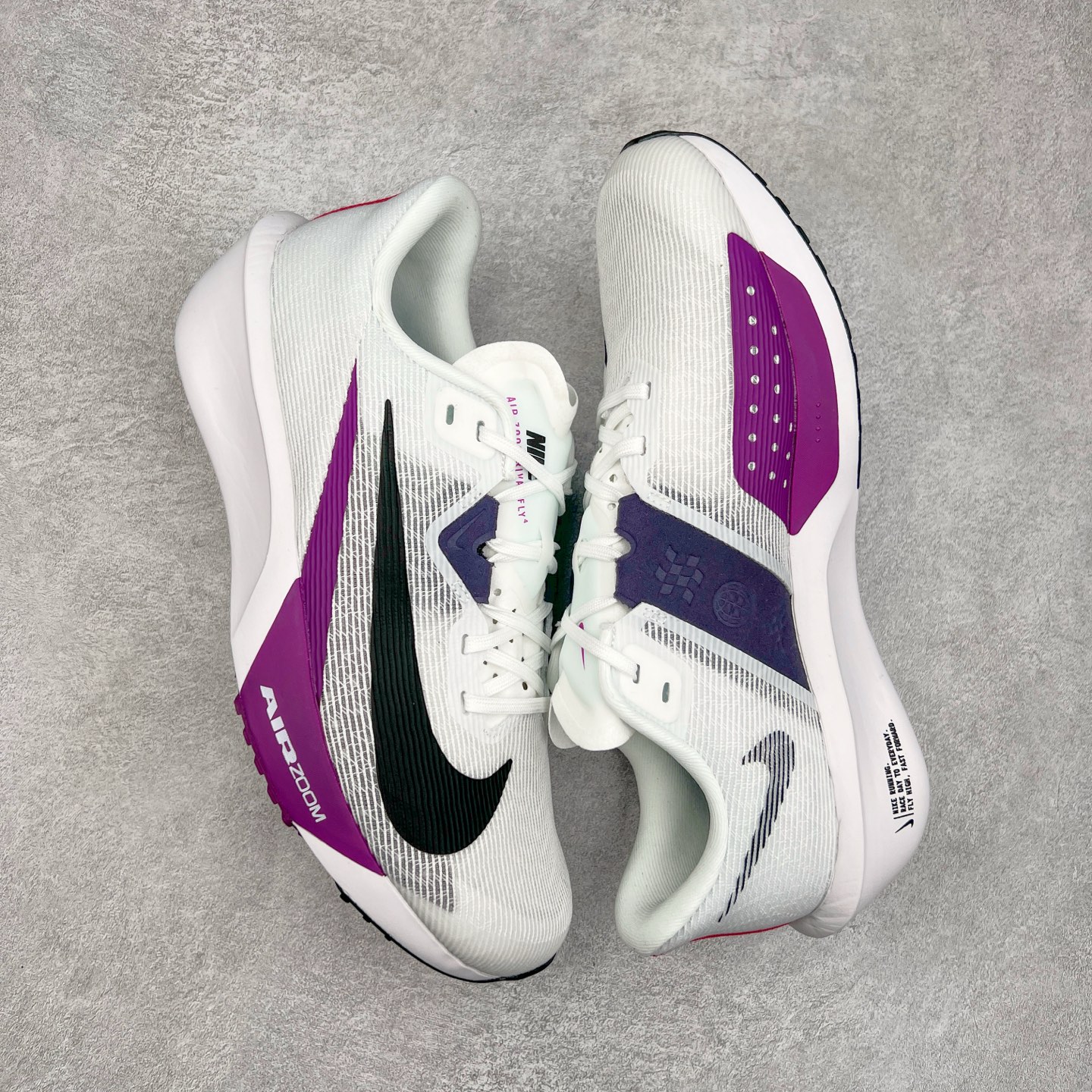 图片[3]-NK ZoomX Invincible Run Flyknit 6 轻量跑鞋 飞织低帮休闲运动慢跑鞋 厚底增高 老爹鞋 此鞋专为短跑运动员而生 是为 5 至 10 公里距离的赛事和训练打造 整体设计采用流线型的轻质工程网眼材质构成鞋面 并与其他 Running 旗舰鞋款同样搭载全脚掌 ZoomX 缓冲中底 搭配 Pebax 物料与橡胶外底 ZoomX StreakFly 首发配色以Prototype呈现 其灵感是来自开发期间的磨损测试 透过编号的标记与内侧的预期跑步距离突出研发过程 货号： FV6040-101 尺码：36 36.5 37.5 38 38.5 39 40 40.5 41 42 42.5 43 44 45-选品中心