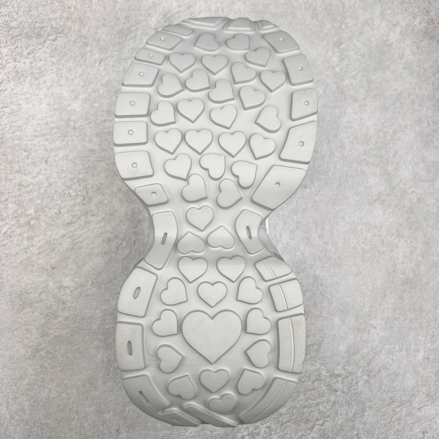 图片[9]-GG-CC Chunky Low白鹿同款独星球 2024新款GGCC低帮复古厚底增高老爹鞋 时髦look轻松定格 不费力展现率性氛围 原版正确大底 高档银盒 酷帅机能风不规则设计大底 8CM 增高厚底 大长腿既视感轻松拿捏 货号：G24X9833 尺码：35 36 37 38 39 40-选品中心