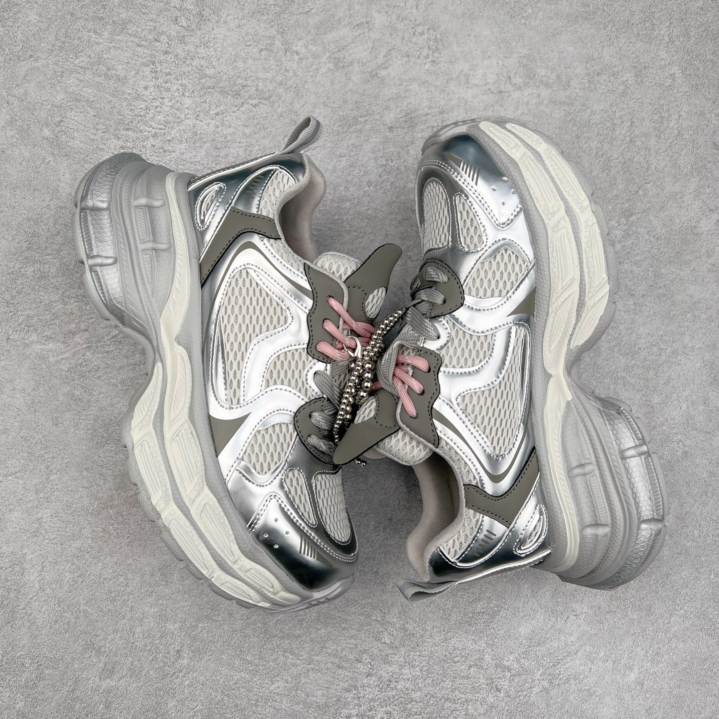 图片[3]-GG-CC Chunky Low白鹿同款独星球 2024新款GGCC低帮复古厚底增高老爹鞋 时髦look轻松定格 不费力展现率性氛围 原版正确大底 高档银盒 酷帅机能风不规则设计大底 8CM 增高厚底 大长腿既视感轻松拿捏 货号：G24X9833 尺码：35 36 37 38 39 40-选品中心