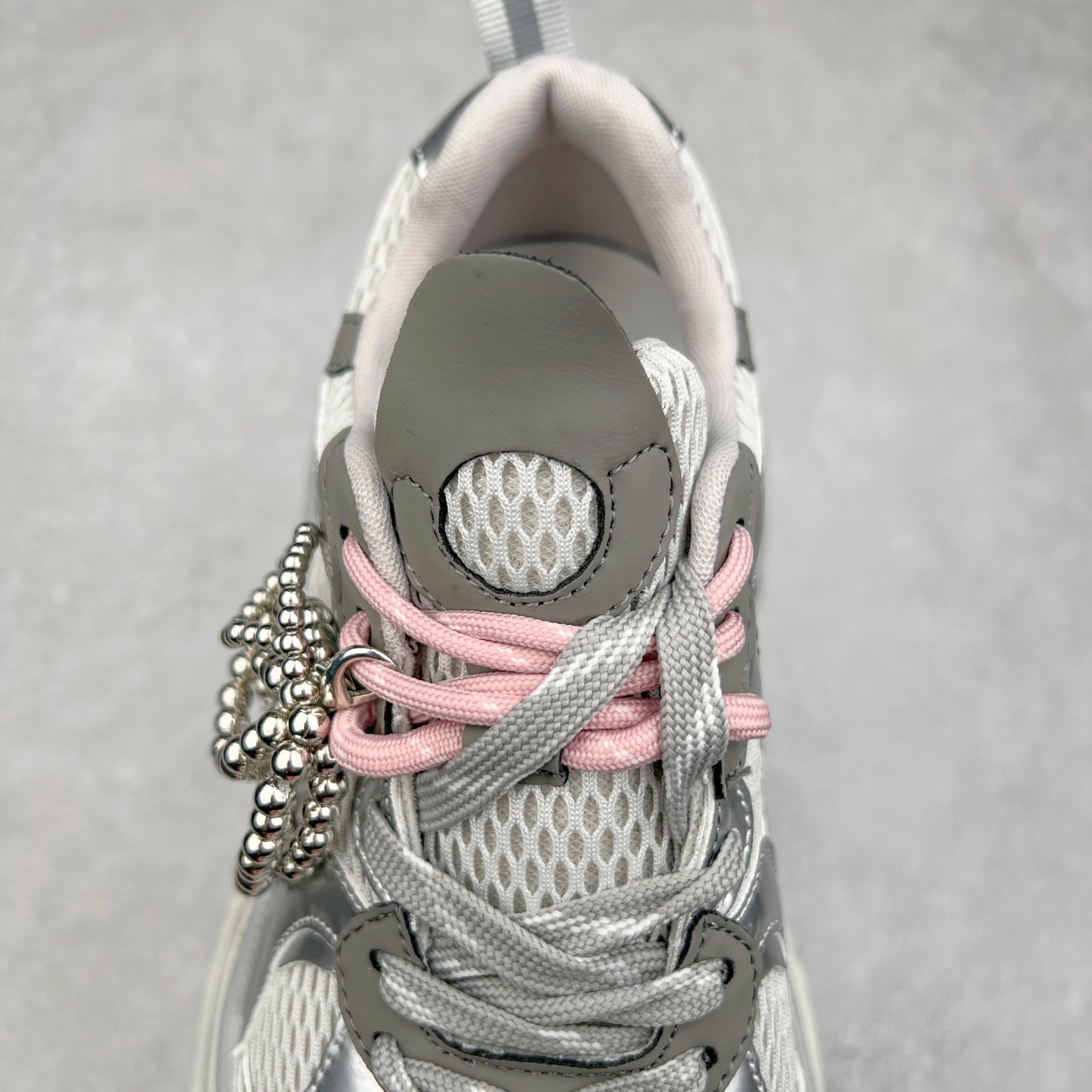 图片[5]-GG-CC Chunky Low白鹿同款独星球 2024新款GGCC低帮复古厚底增高老爹鞋 时髦look轻松定格 不费力展现率性氛围 原版正确大底 高档银盒 酷帅机能风不规则设计大底 8CM 增高厚底 大长腿既视感轻松拿捏 货号：G24X9833 尺码：35 36 37 38 39 40-选品中心