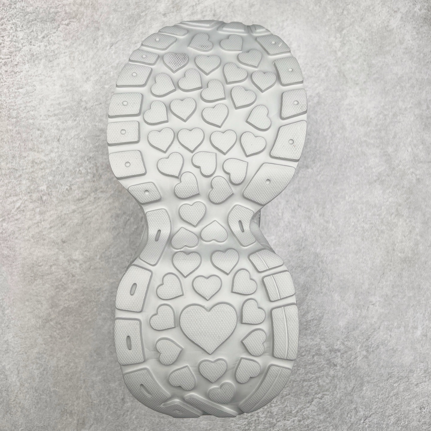 图片[9]-GG-CC Chunky Low白鹿同款独星球 2024新款GGCC低帮复古厚底增高老爹鞋 时髦look轻松定格 不费力展现率性氛围 原版正确大底 高档银盒 酷帅机能风不规则设计大底 8CM 增高厚底 大长腿既视感轻松拿捏 货号：G24X9833 尺码：35 36 37 38 39 40-选品中心