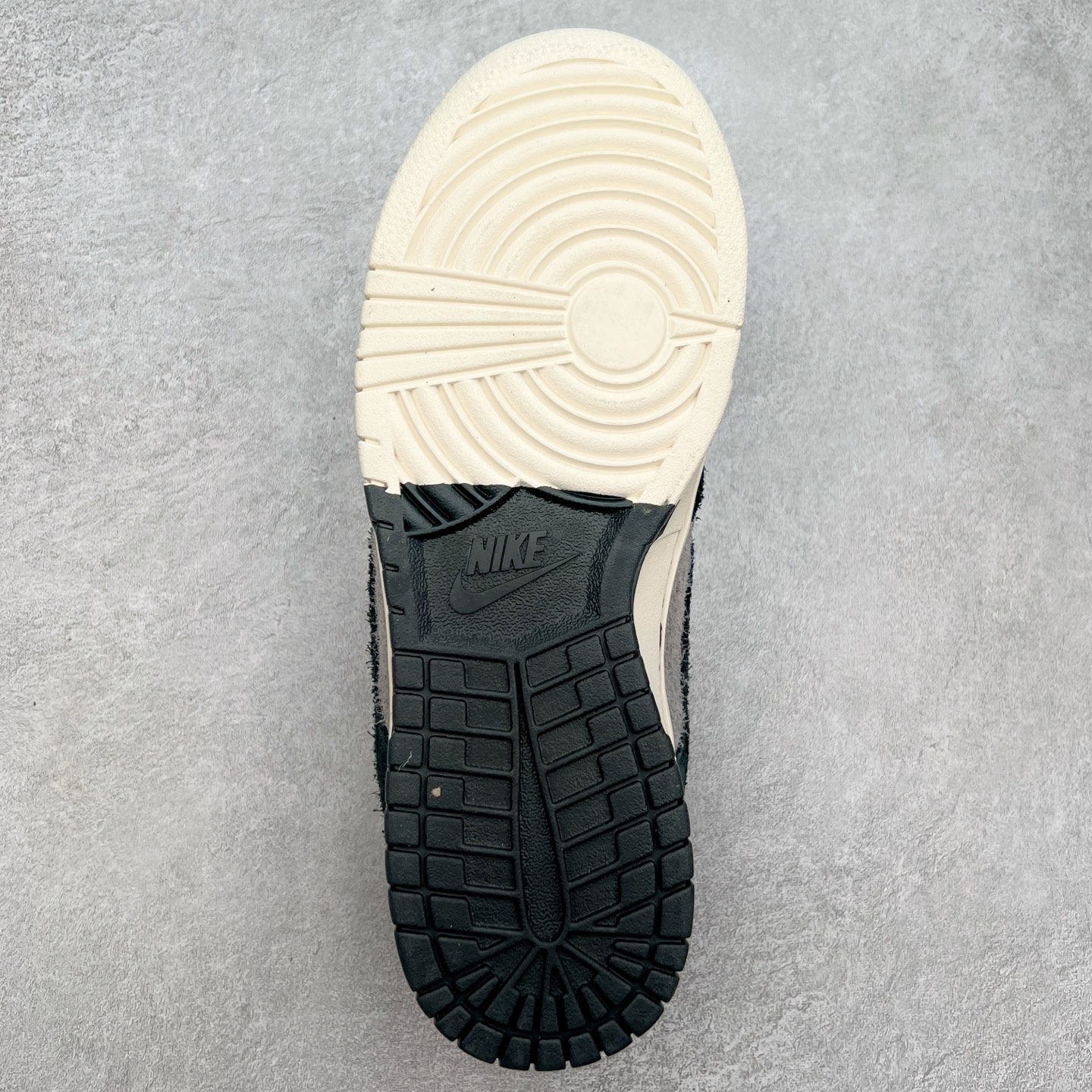 图片[9]-NK Dunk Low 定制配色 MM1089-028 大厂出品 极力推荐 原装头层材料 独家版型蒸餾加工帶來的是更好的视觉和脚感体验大厂纯原品质出货 清洁度 电绣工艺 皮料切割干净无任何毛边 细节完美 尺码：36 36.5 37.5 38 38.5 39 40 40.5 41 42 42.5 43 44 44.5 45-选品中心