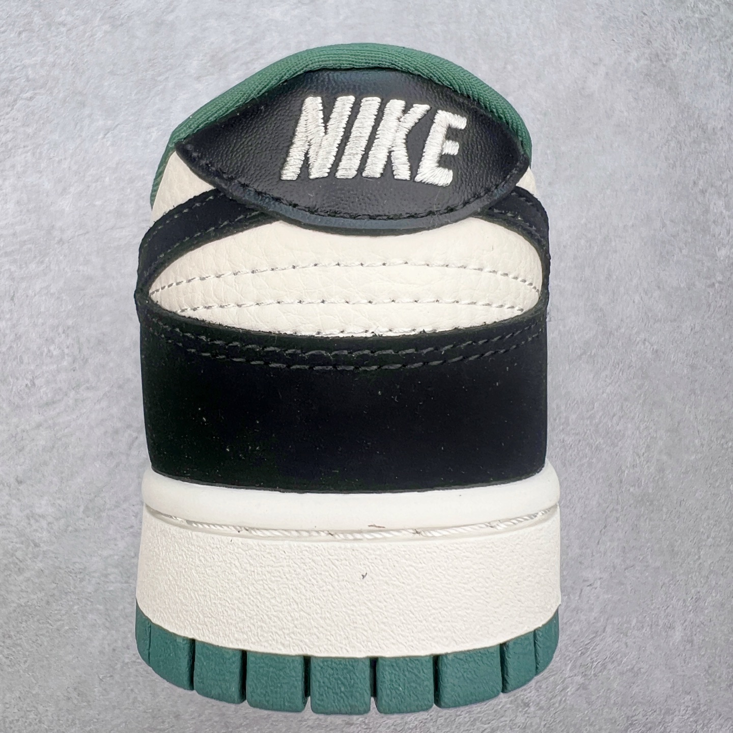 图片[8]-NK Dunk Low 定制配色 KK1333-035 大厂出品 极力推荐 原装头层材料 独家版型蒸餾加工帶來的是更好的视觉和脚感体验大厂纯原品质出货 清洁度 电绣工艺 皮料切割干净无任何毛边 细节完美 尺码：36 36.5 37.5 38 38.5 39 40 40.5 41 42 42.5 43 44 44.5 45-选品中心