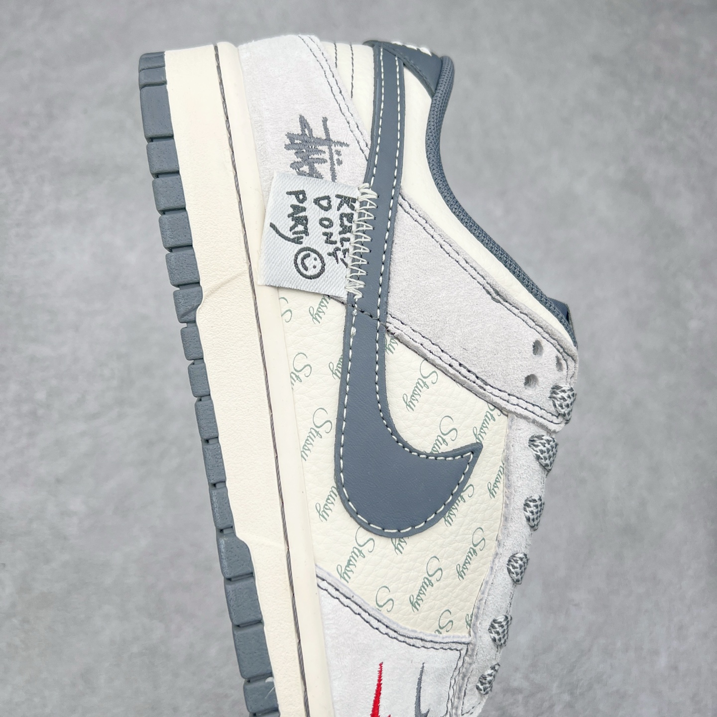 图片[6]-NK Dunk Low 定制配色 YX5066-219 大厂出品 极力推荐 原装头层材料 独家版型蒸餾加工帶來的是更好的视觉和脚感体验大厂纯原品质出货 清洁度 电绣工艺 皮料切割干净无任何毛边 细节完美 尺码：36 36.5 37.5 38 38.5 39 40 40.5 41 42 42.5 43 44 44.5 45-选品中心