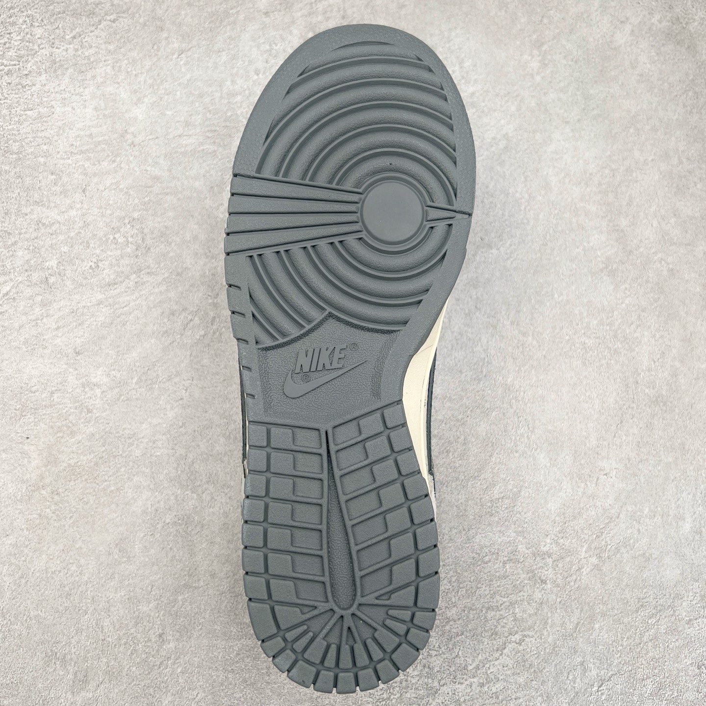 图片[9]-NK Dunk Low 定制配色 YX5066-219 大厂出品 极力推荐 原装头层材料 独家版型蒸餾加工帶來的是更好的视觉和脚感体验大厂纯原品质出货 清洁度 电绣工艺 皮料切割干净无任何毛边 细节完美 尺码：36 36.5 37.5 38 38.5 39 40 40.5 41 42 42.5 43 44 44.5 45-选品中心