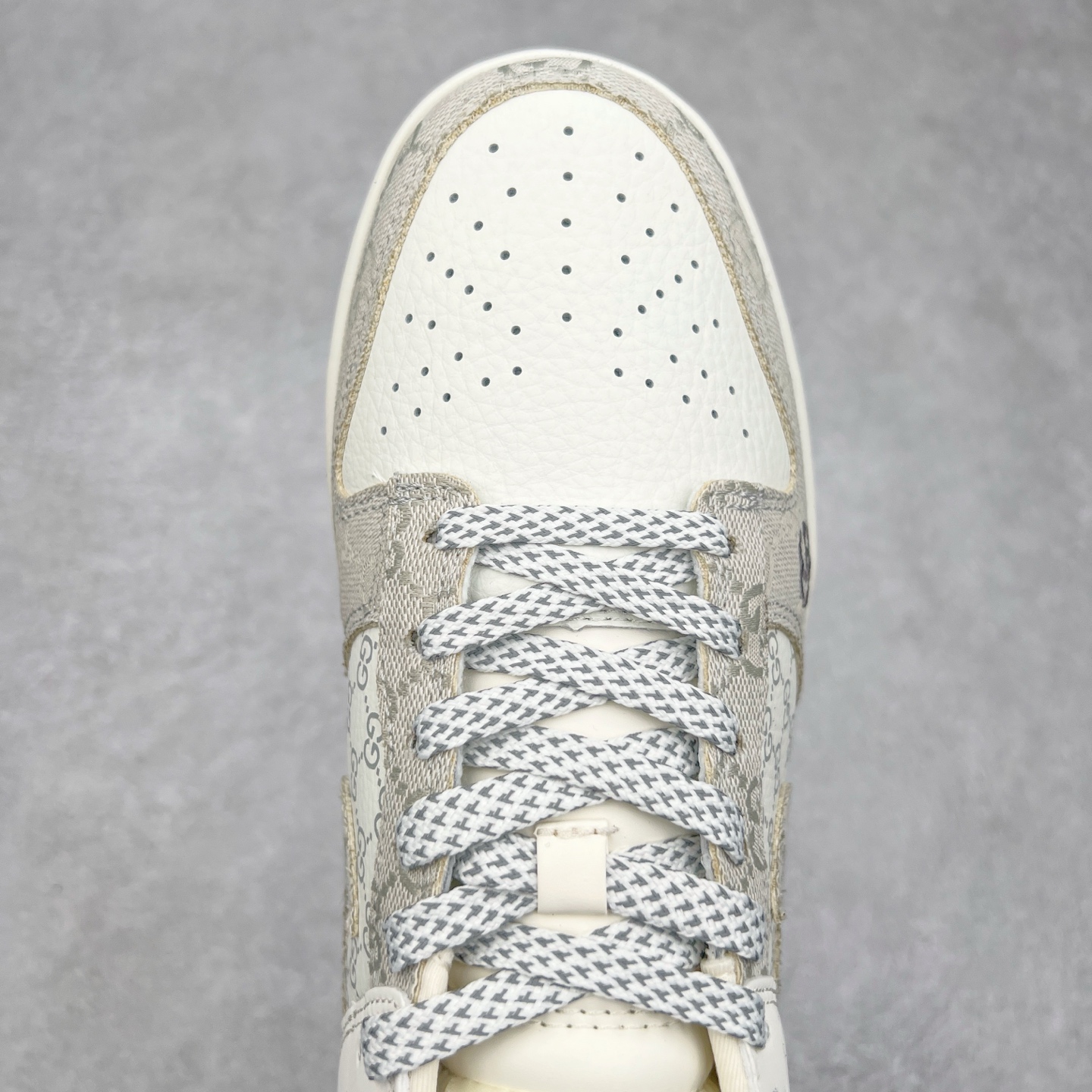 图片[4]-NK Dunk Low 定制配色 CH8311-239 大厂出品 极力推荐 原装头层材料 独家版型蒸餾加工帶來的是更好的视觉和脚感体验大厂纯原品质出货 清洁度 电绣工艺 皮料切割干净无任何毛边 细节完美 尺码：36 36.5 37.5 38 38.5 39 40 40.5 41 42 42.5 43 44 44.5 45-选品中心