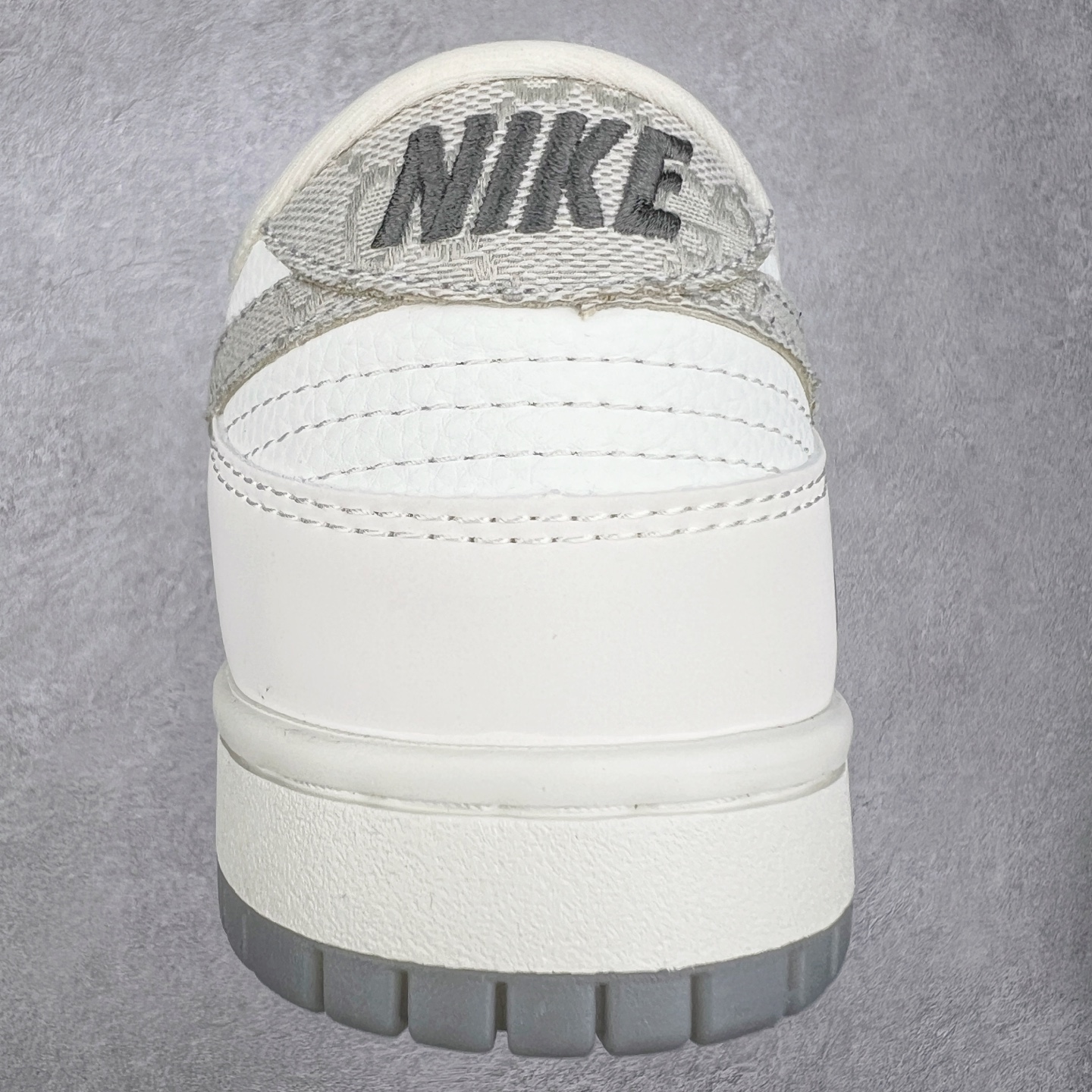 图片[8]-NK Dunk Low 定制配色 CH8311-239 大厂出品 极力推荐 原装头层材料 独家版型蒸餾加工帶來的是更好的视觉和脚感体验大厂纯原品质出货 清洁度 电绣工艺 皮料切割干净无任何毛边 细节完美 尺码：36 36.5 37.5 38 38.5 39 40 40.5 41 42 42.5 43 44 44.5 45-选品中心