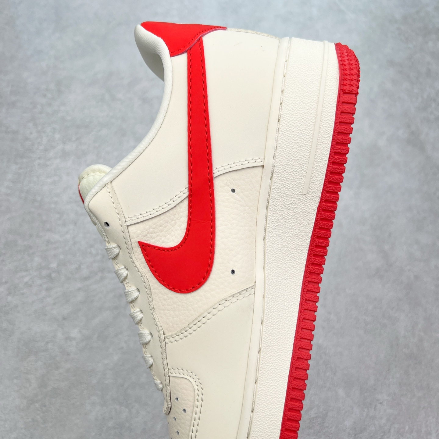 图片[7]-NK Air Force 1´07 Low 空军一号低帮百搭休闲运动板鞋 DF0188-048 柔软、弹性十足的缓震性能和出色的中底设计 横跨复古与现代的外型结合 造就出风靡全球 三十多年的Force 1 直到今天还深受青睐 尺码：36 36.5 37.5 38 38.5 39 40 40.5 41 42 42.5 43 44 44.5 45-选品中心