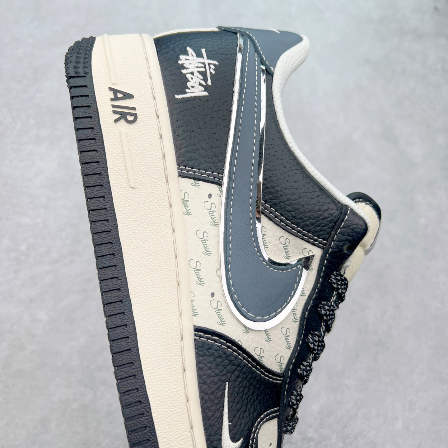 图片[6]-NK Air Force 1´07 Low 空军一号低帮百搭休闲运动板鞋 XZ6188-199 柔软、弹性十足的缓震性能和出色的中底设计 横跨复古与现代的外型结合 造就出风靡全球 三十多年的Force 1 直到今天还深受青睐 尺码：36 36.5 37.5 38 38.5 39 40 40.5 41 42 42.5 43 44 44.5 45-选品中心