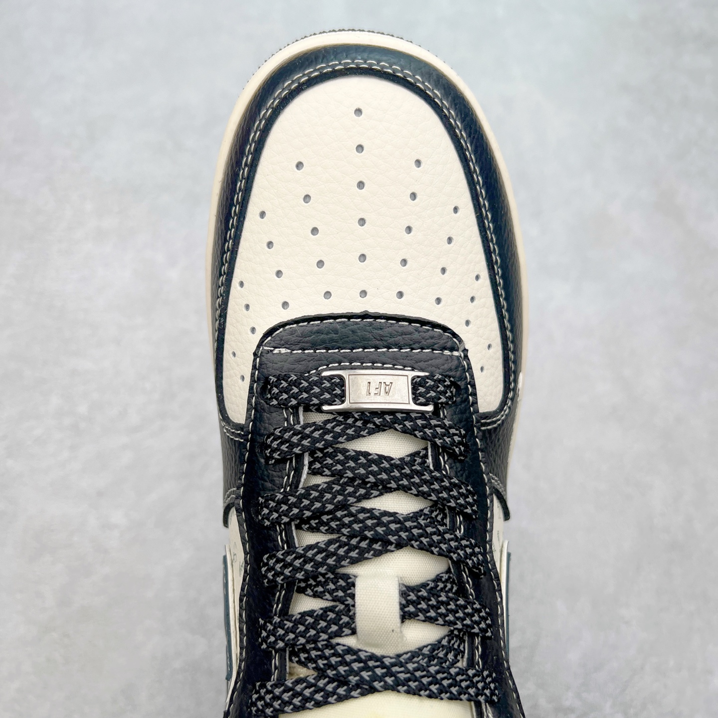 图片[4]-NK Air Force 1´07 Low 空军一号低帮百搭休闲运动板鞋 XZ6188-199 柔软、弹性十足的缓震性能和出色的中底设计 横跨复古与现代的外型结合 造就出风靡全球 三十多年的Force 1 直到今天还深受青睐 尺码：36 36.5 37.5 38 38.5 39 40 40.5 41 42 42.5 43 44 44.5 45-选品中心