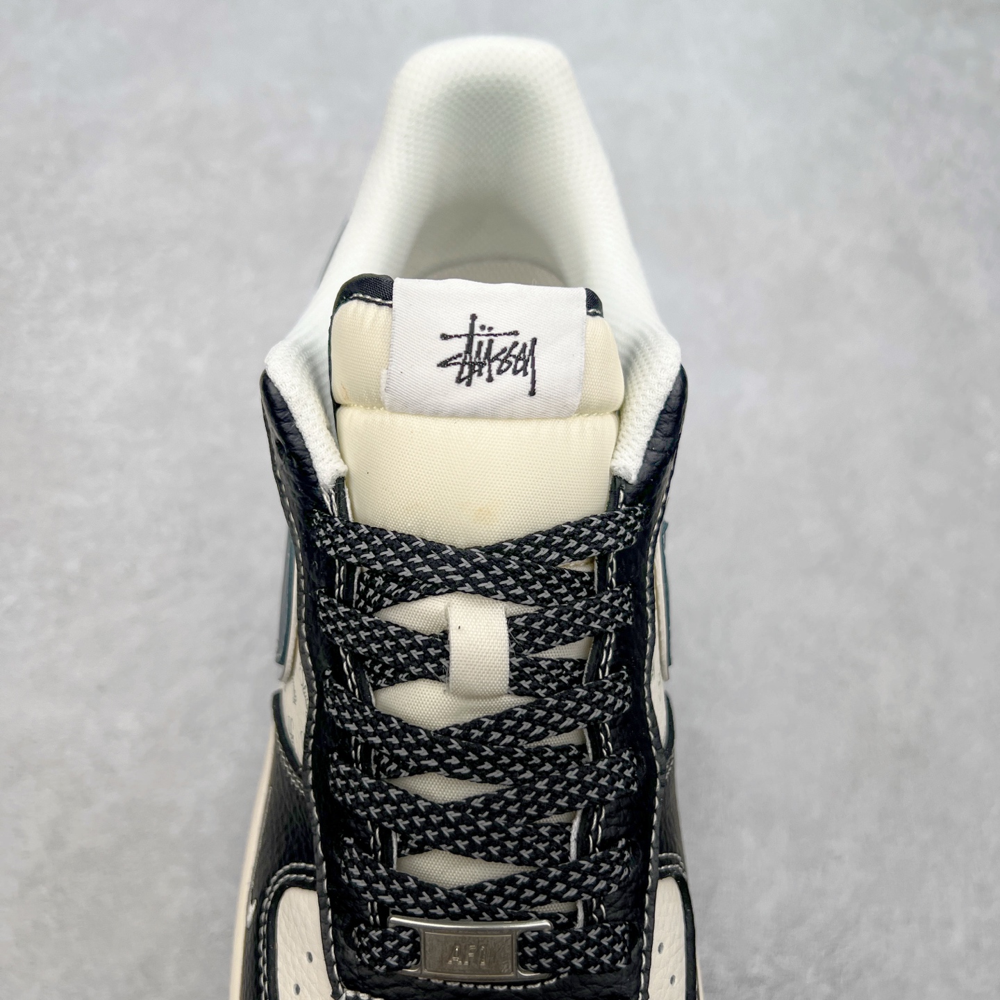 图片[5]-NK Air Force 1´07 Low 空军一号低帮百搭休闲运动板鞋 XZ6188-199 柔软、弹性十足的缓震性能和出色的中底设计 横跨复古与现代的外型结合 造就出风靡全球 三十多年的Force 1 直到今天还深受青睐 尺码：36 36.5 37.5 38 38.5 39 40 40.5 41 42 42.5 43 44 44.5 45-选品中心