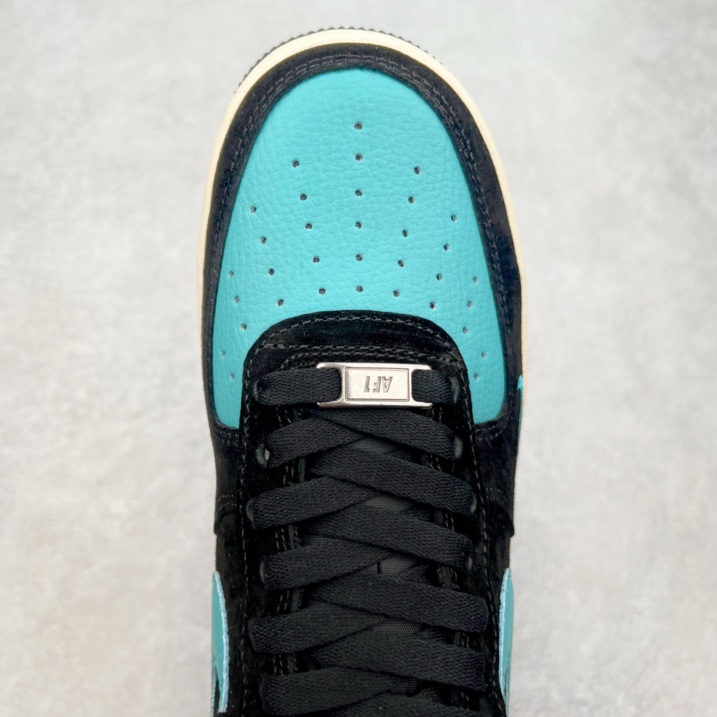 图片[4]-NK Air Force 1´07 Low 空军一号低帮百搭休闲运动板鞋 CW2288-111 柔软、弹性十足的缓震性能和出色的中底设计 横跨复古与现代的外型结合 造就出风靡全球 三十多年的Force 1 直到今天还深受青睐 尺码：36 36.5 37.5 38 38.5 39 40 40.5 41 42 42.5 43 44 44.5 45-选品中心