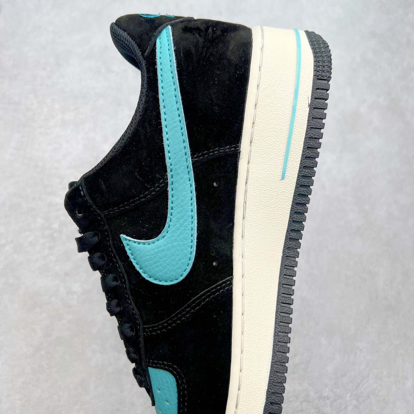 图片[7]-NK Air Force 1´07 Low 空军一号低帮百搭休闲运动板鞋 CW2288-111 柔软、弹性十足的缓震性能和出色的中底设计 横跨复古与现代的外型结合 造就出风靡全球 三十多年的Force 1 直到今天还深受青睐 尺码：36 36.5 37.5 38 38.5 39 40 40.5 41 42 42.5 43 44 44.5 45-选品中心