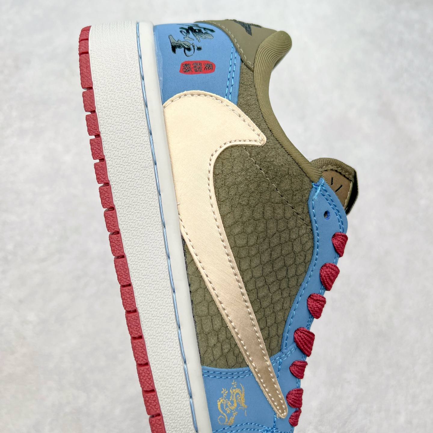 图片[6]-TS x Air Jordan AJ1 Low 倒钩低帮联名定制配色 CH6336-015 原厂内置气垫魔块 A模大底 头层小牛皮 鞋舌AJ原厂专用牛津布+AJ专用反口珍珠布+原厂无杂质高弹内里海棉+特殊封边弹力鞋带 尺码：36 36.5 37.5 38 38.5 39 40 40.5 41 42 42.5 43 44 44.5 45 46 47.5-选品中心