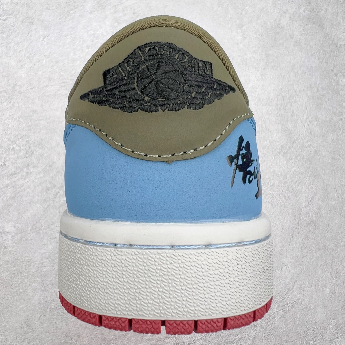 图片[8]-TS x Air Jordan AJ1 Low 倒钩低帮联名定制配色 CH6336-015 原厂内置气垫魔块 A模大底 头层小牛皮 鞋舌AJ原厂专用牛津布+AJ专用反口珍珠布+原厂无杂质高弹内里海棉+特殊封边弹力鞋带 尺码：36 36.5 37.5 38 38.5 39 40 40.5 41 42 42.5 43 44 44.5 45 46 47.5-选品中心