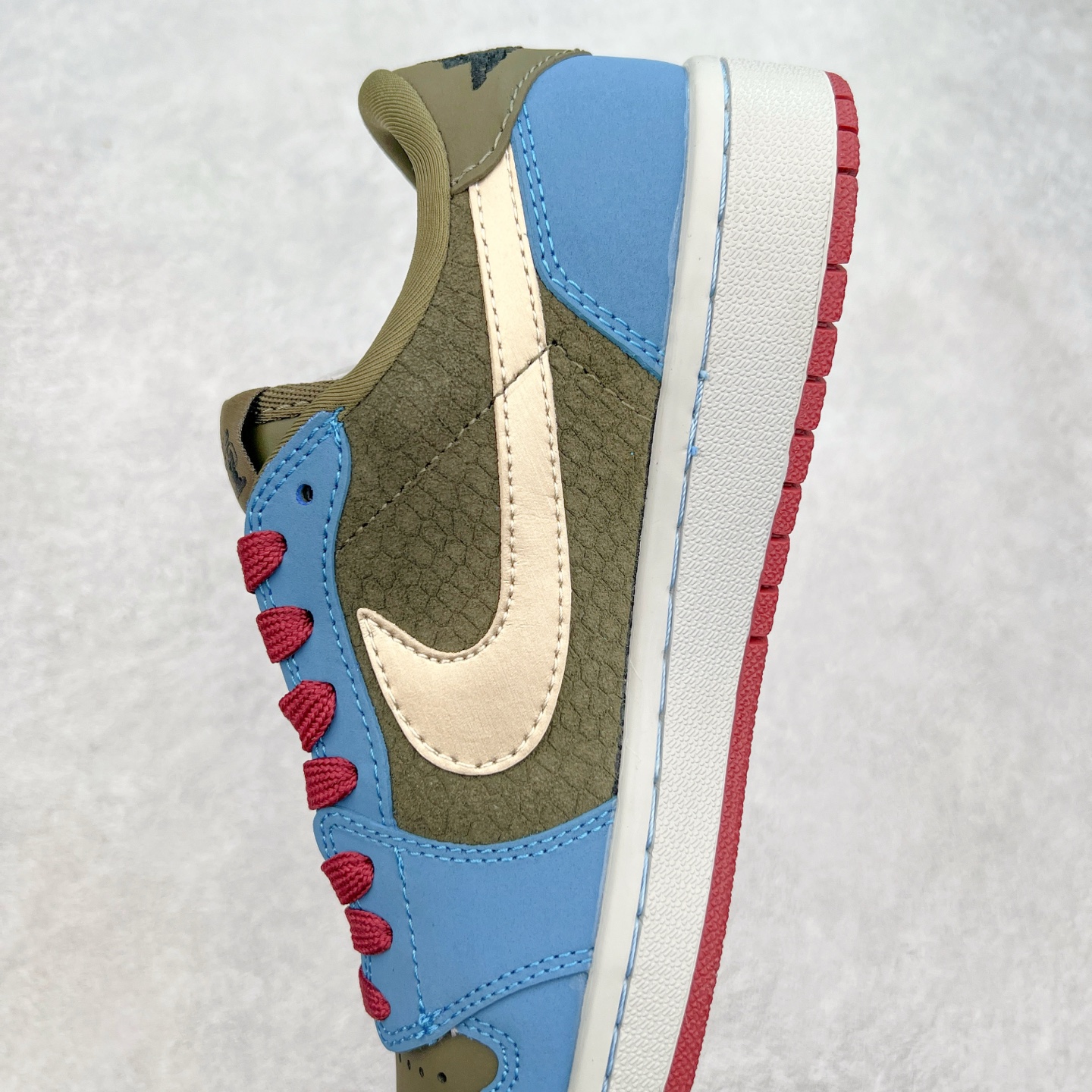 图片[7]-TS x Air Jordan AJ1 Low 倒钩低帮联名定制配色 CH6336-015 原厂内置气垫魔块 A模大底 头层小牛皮 鞋舌AJ原厂专用牛津布+AJ专用反口珍珠布+原厂无杂质高弹内里海棉+特殊封边弹力鞋带 尺码：36 36.5 37.5 38 38.5 39 40 40.5 41 42 42.5 43 44 44.5 45 46 47.5-选品中心