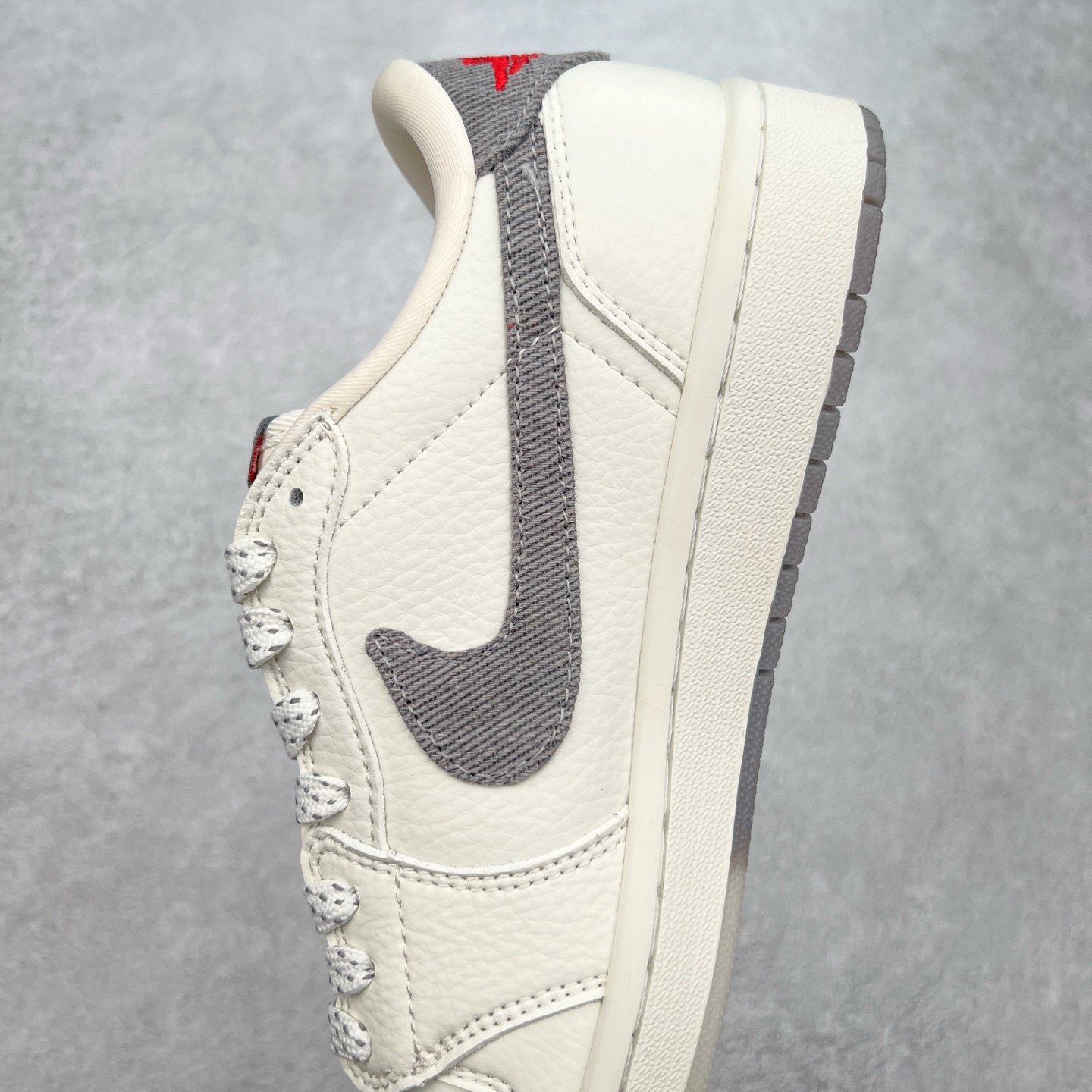 图片[7]-TS x Air Jordan AJ1 Low 倒钩低帮联名定制配色 FC1688-212 原厂内置气垫魔块 A模大底 头层小牛皮 鞋舌AJ原厂专用牛津布+AJ专用反口珍珠布+原厂无杂质高弹内里海棉+特殊封边弹力鞋带 尺码：36 36.5 37.5 38 38.5 39 40 40.5 41 42 42.5 43 44 44.5 45 46 47.5-选品中心